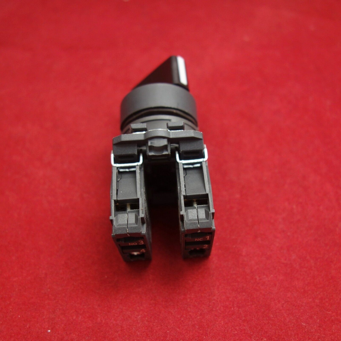 1PC 22mm Selector switch 3 Position Fits XB5AD33 2N/O  STAY PUT