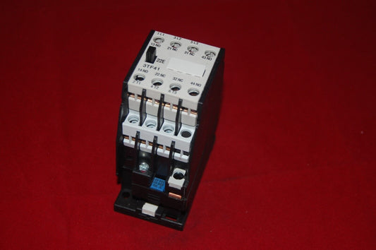 1pc New FITS 3TF41 22 AC CONTACTOR 12A COIL 220V AC 50/60HZ