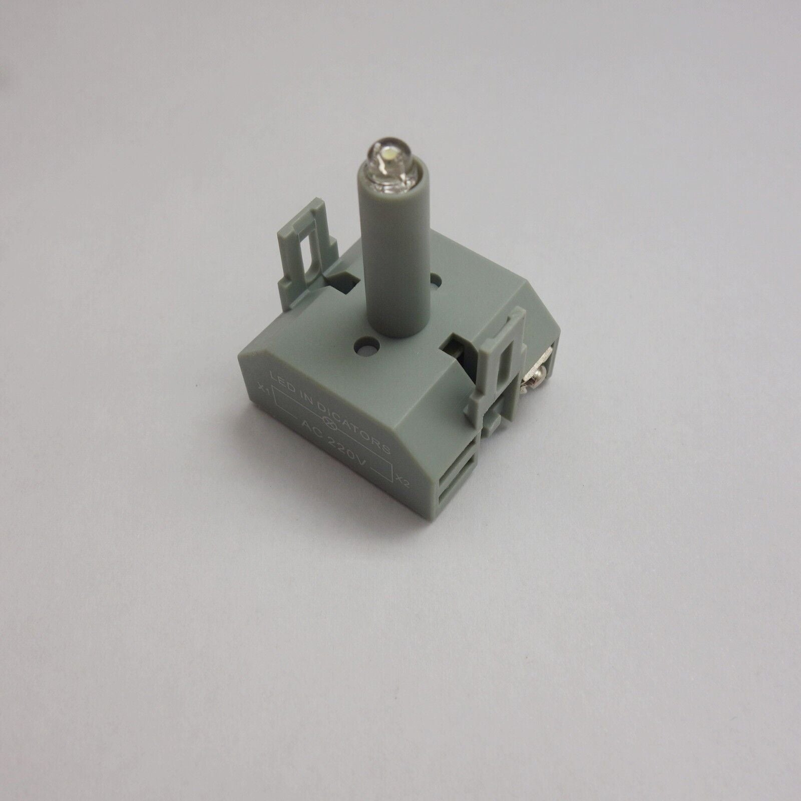 2PCS Lamp Holder LED light block D/G28 Green Color 220V AC use for LA38 LA39