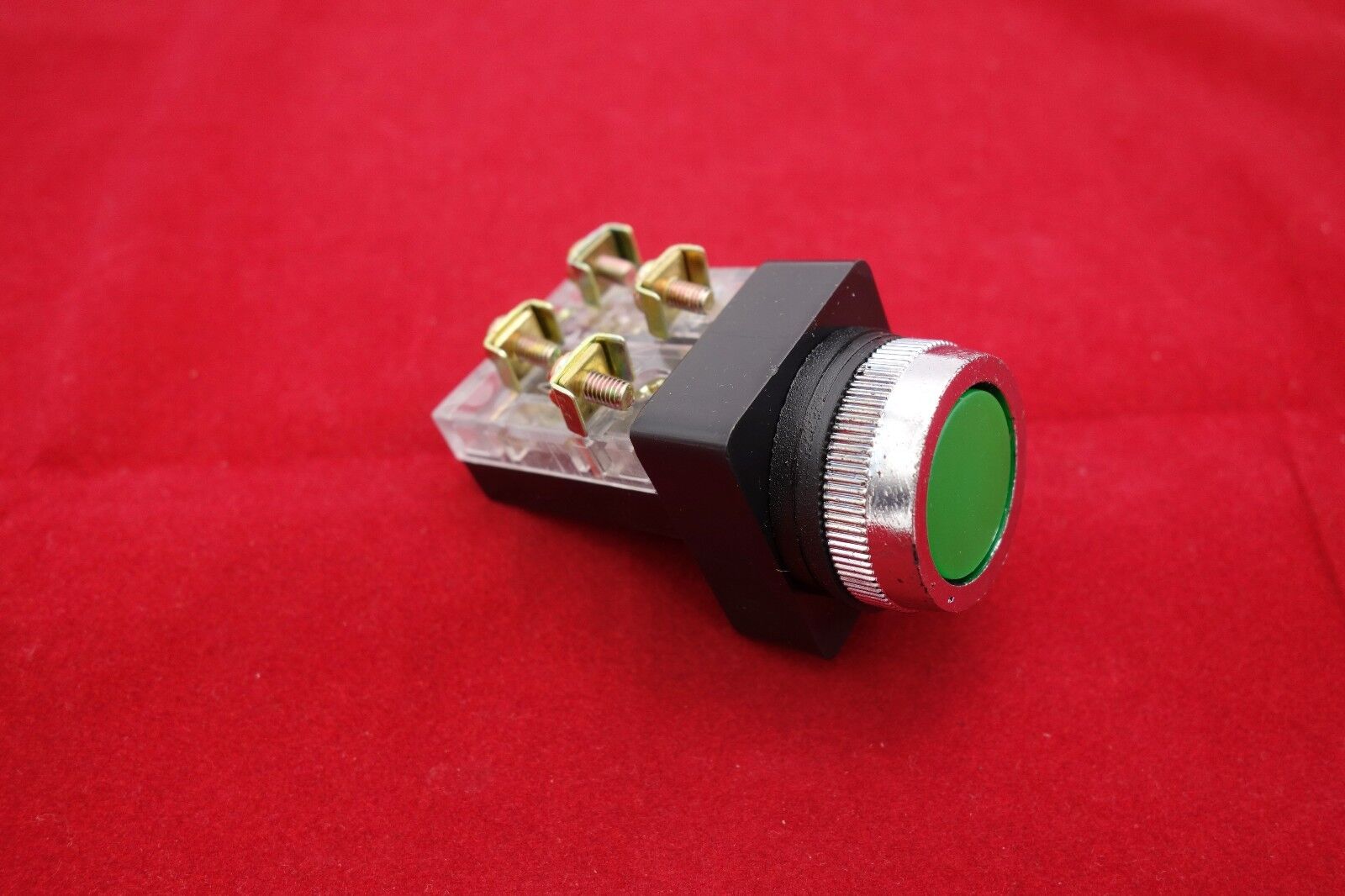1PC NEW Cutout Dia. 25MM Green Momentary PUSH BUTTON Switch 1NO/1NC PB25