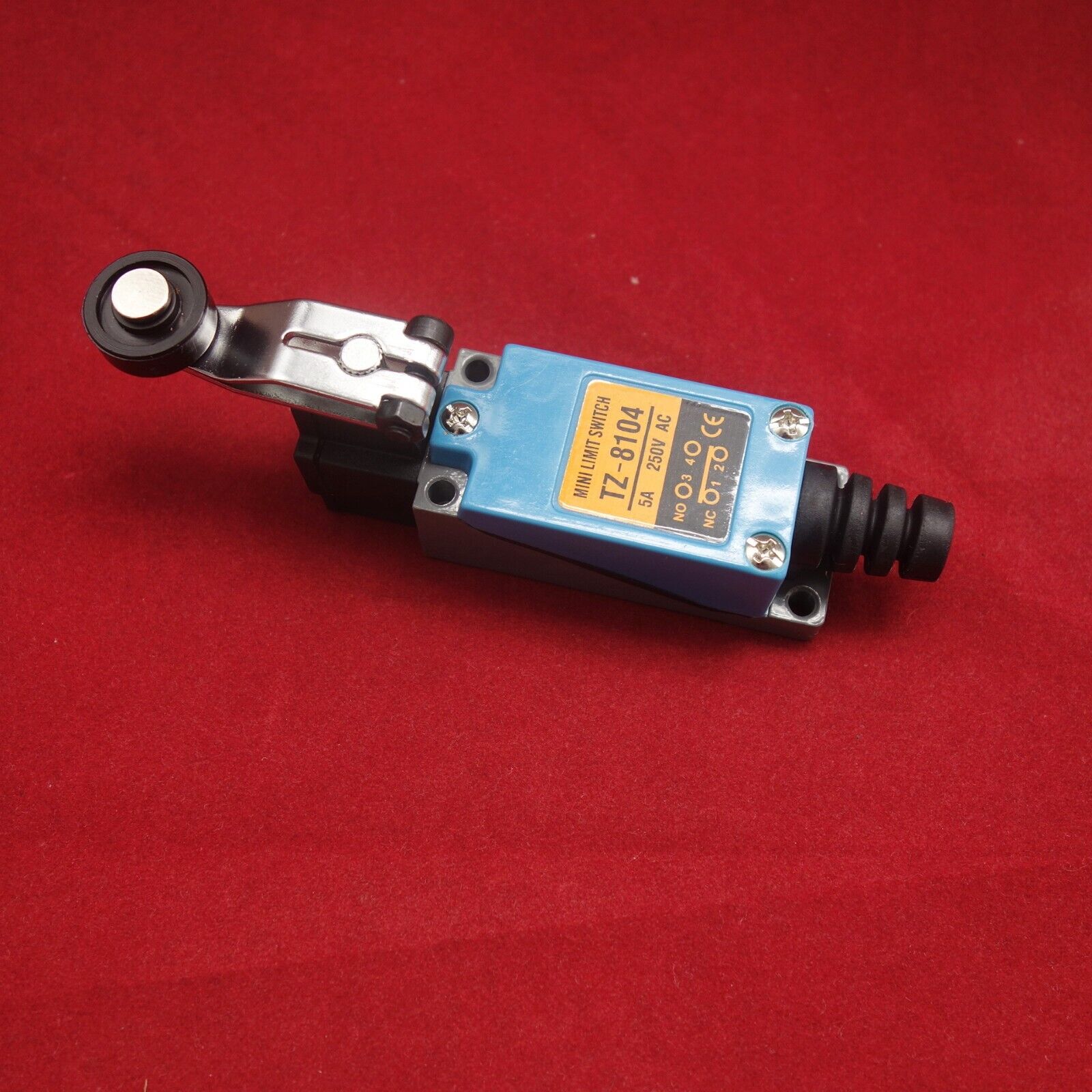 1PC NEW TZ-8104 LIMIT SWITCH 240V 5A LIMITED SWITCH FITS ME-8104 XCE118