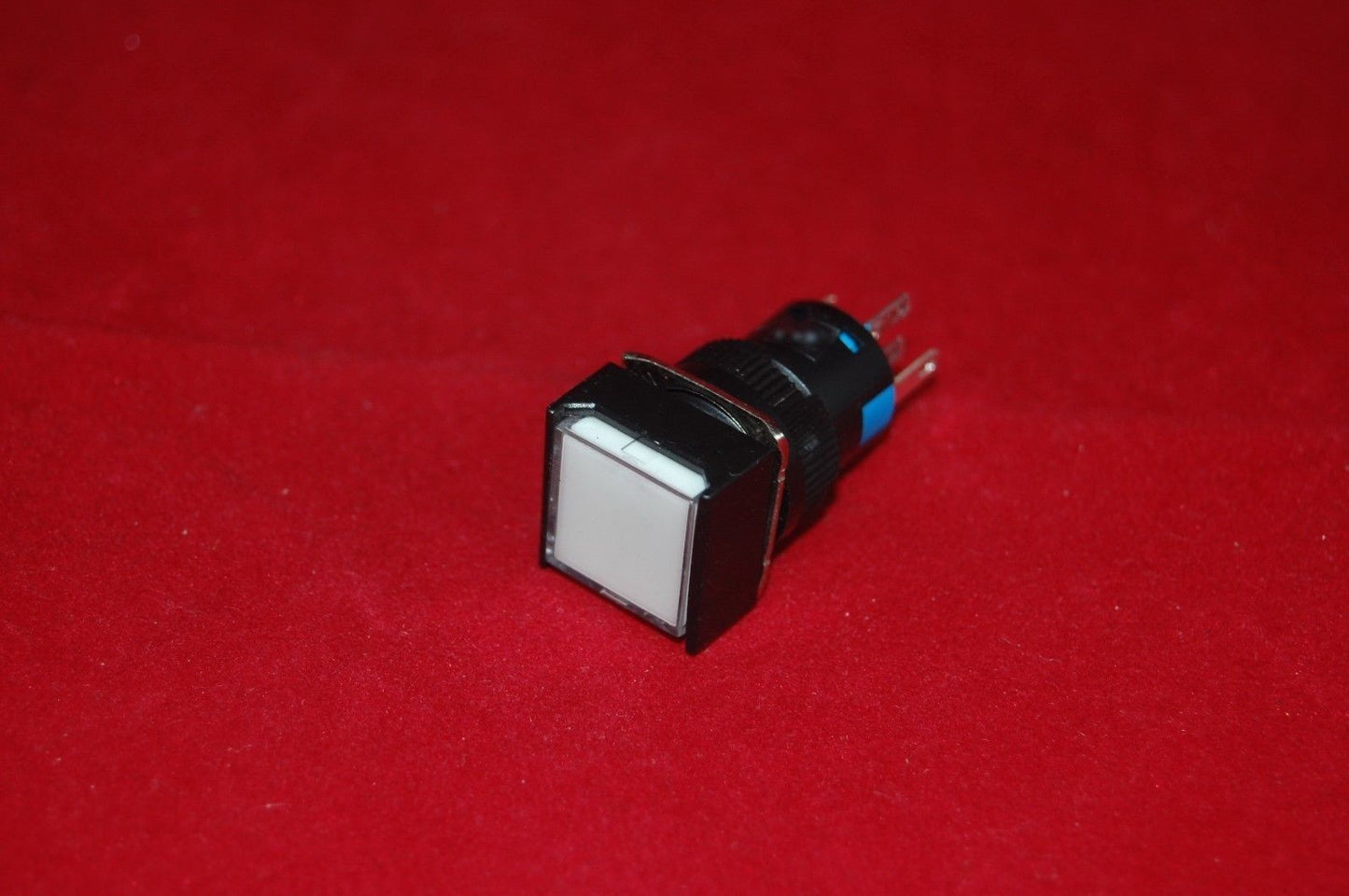 2PCS 16MM White Square Latching PUSH BUTTON LED ILLUMINATED 12V AC/DC 5 PINS