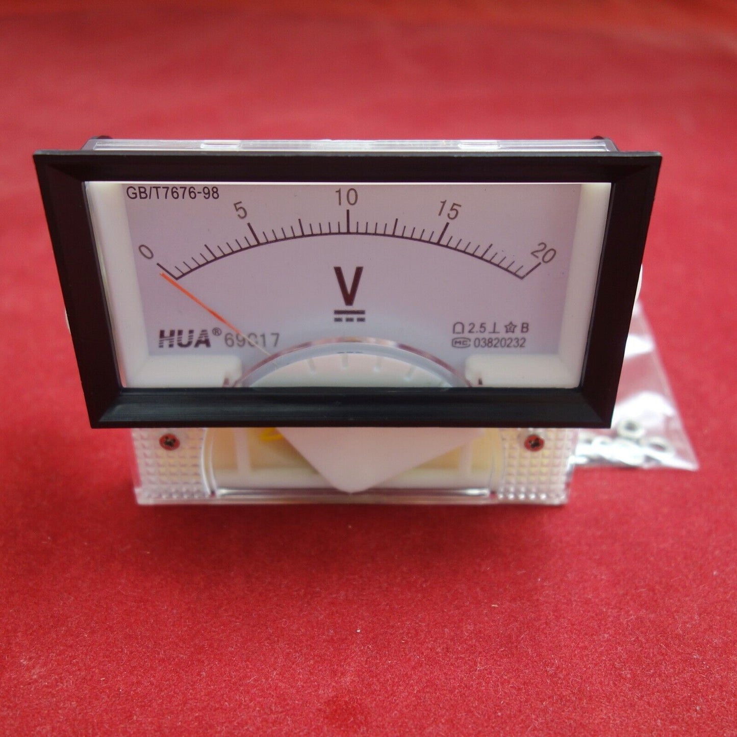 1PC DC 0-20V Analog VOLTMETER Voltage Meter 20V 69C17 69C9 direct connect