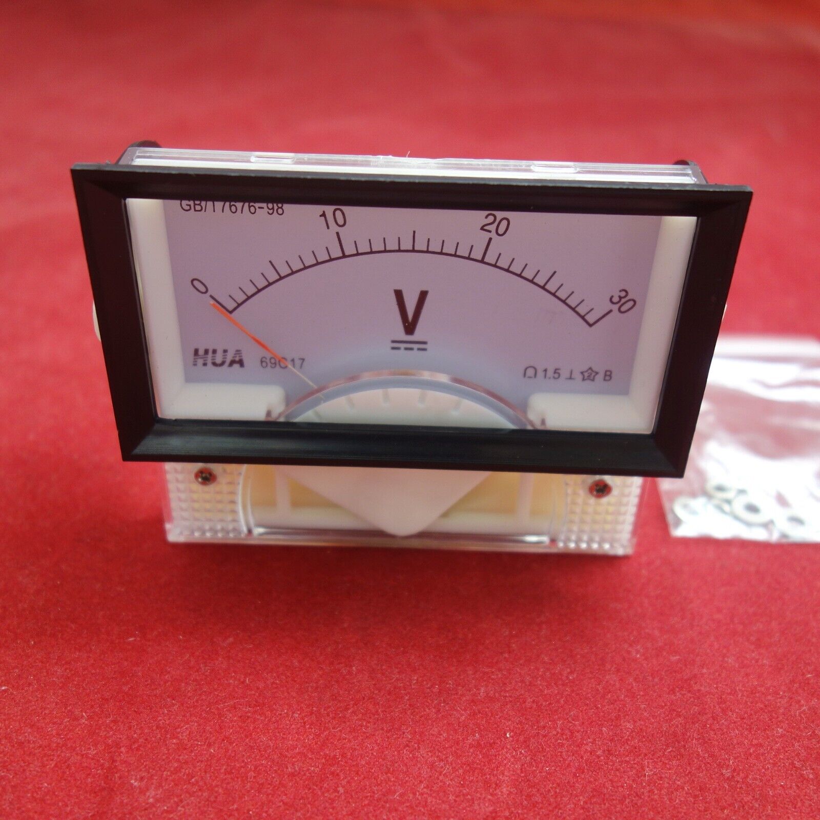 1PC DC 0-30V Analog VOLTMETER Voltage Meter 30V 69C17 69C9 direct connect