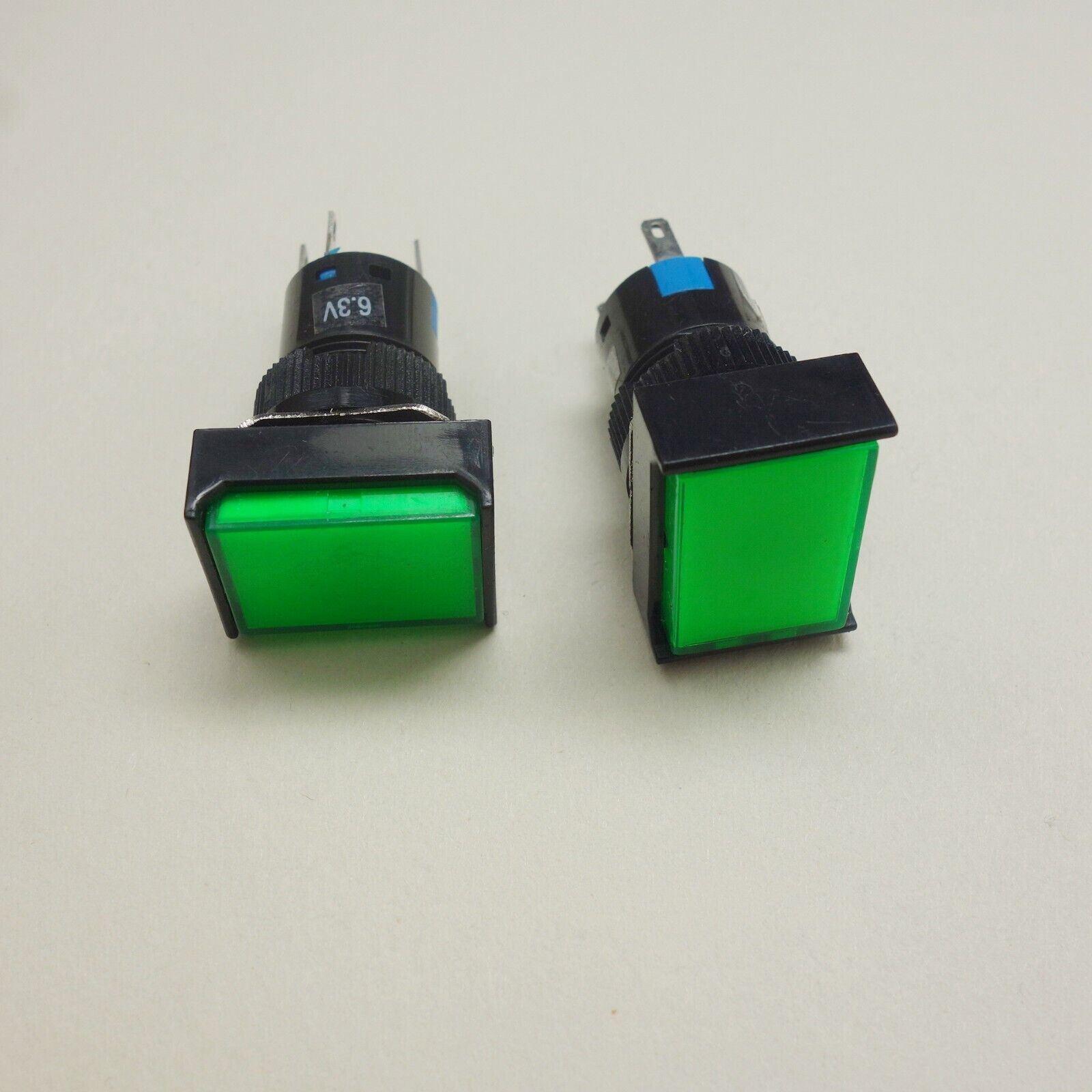 2PCS 16MM Retangular Green LED ILLUMINATED Latching PUSH BUTTON 2NO/2NC 2POLES