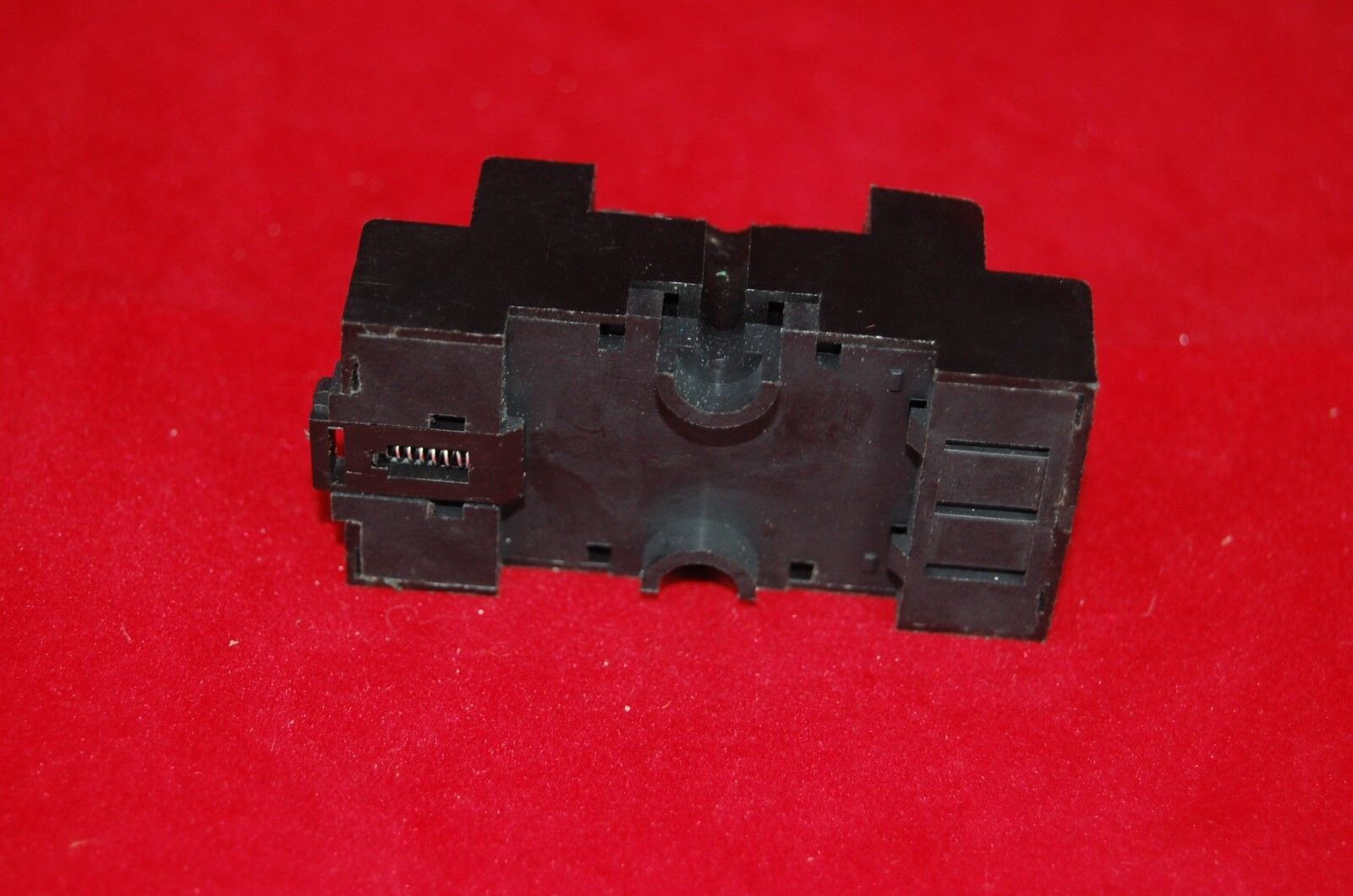1PC  NEW PYF08.5A RELAY SOCKET BASE
