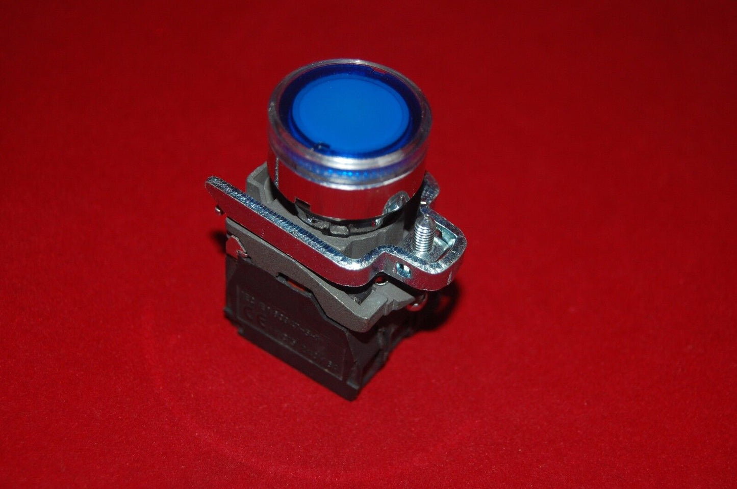 10PCS 22MM Blue Illuminated pushbuttons with flush push Fits XB4BW36B5 24V AC/DC