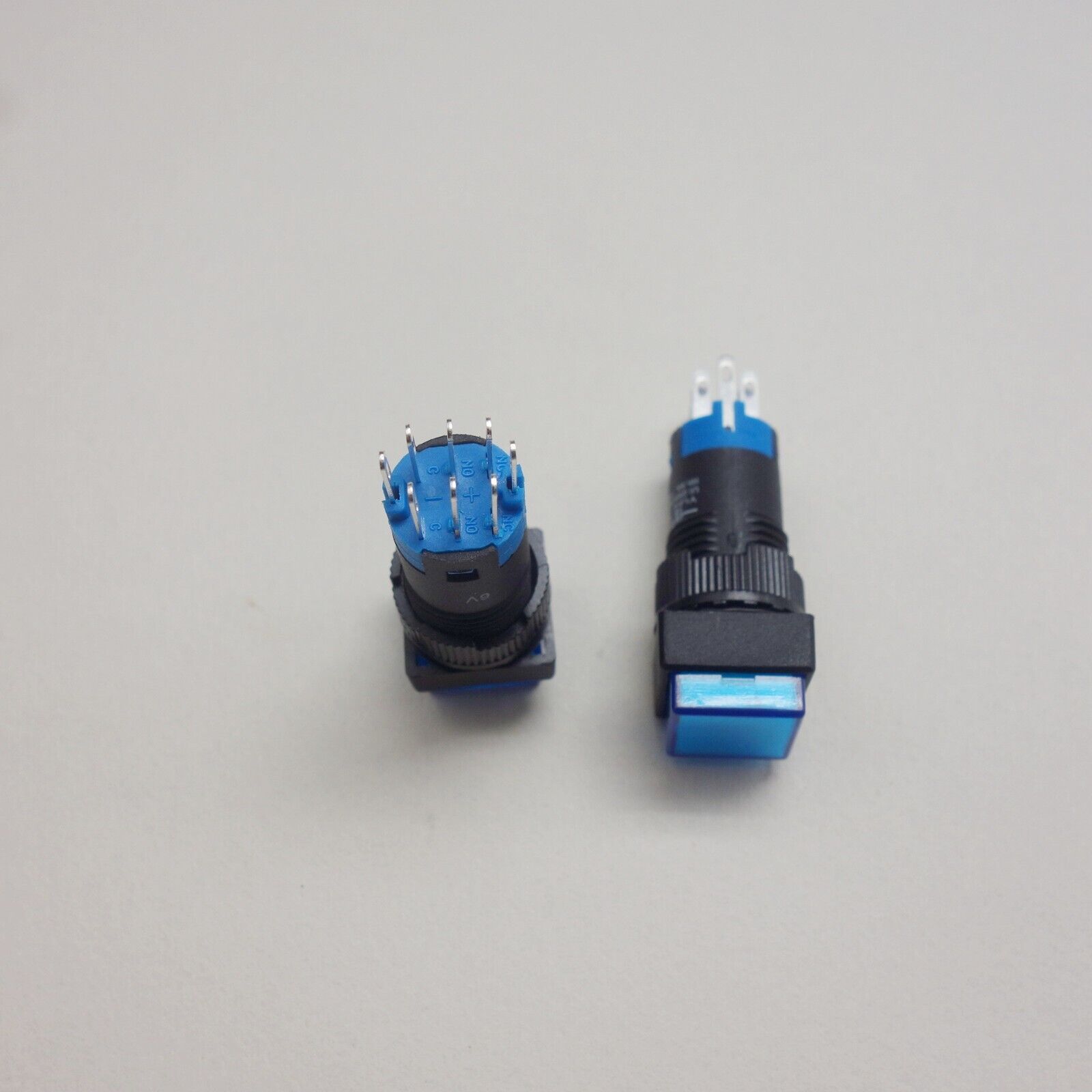 2PCS 12MM 110V Blue LED ILLUMINATED Square Momentary PUSH BUTTON 2NO/2NC 2POLES