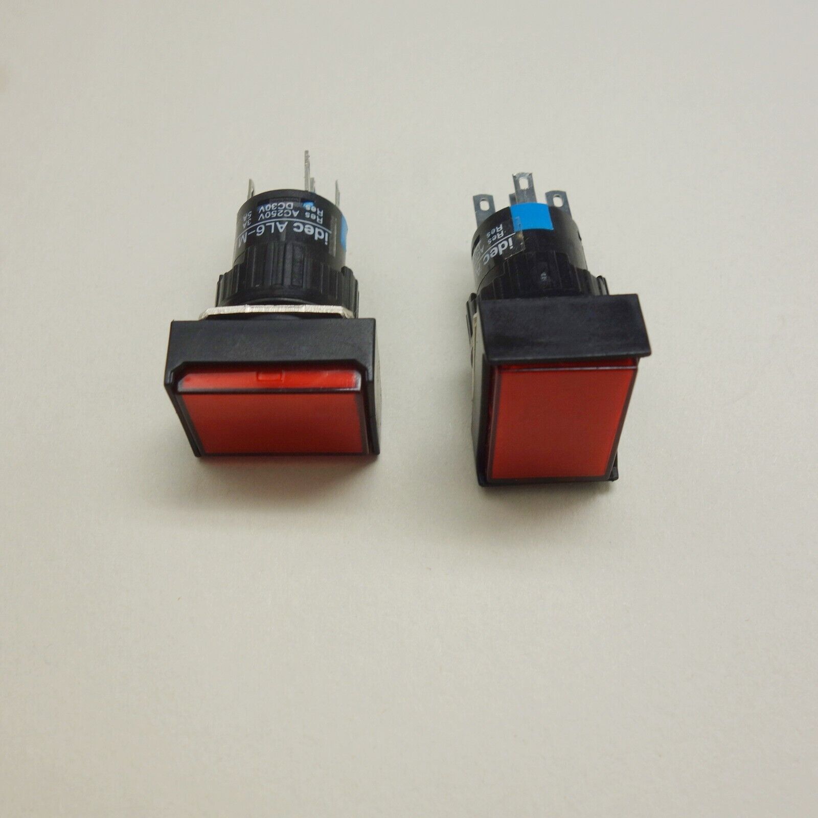 2PCS 16MM Retangular RED LED ILLUMINATED Latching PUSH BUTTON 2NO/2NC 2POLES