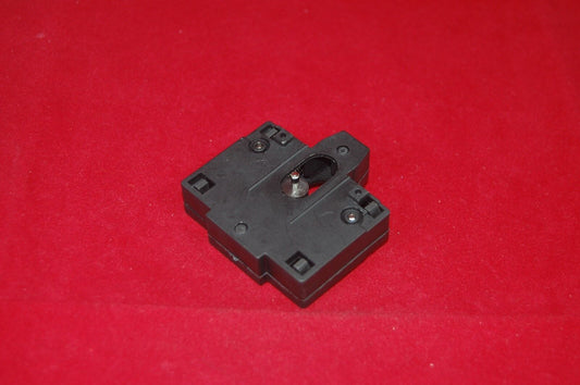 1PC NEW Interlock plastic parts Use for Old type LC1 Series AC contactor