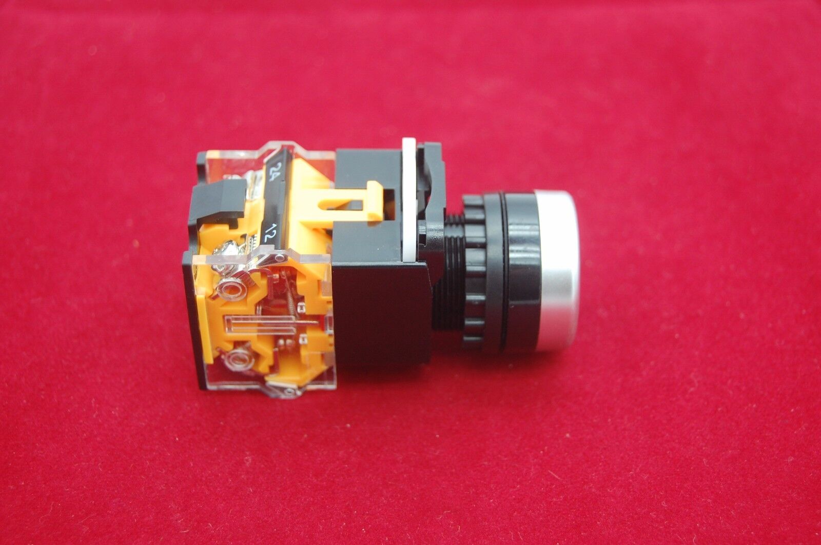 1PC 22MM Black Momentary Push button Switch 1NC/1NO Ith 10A