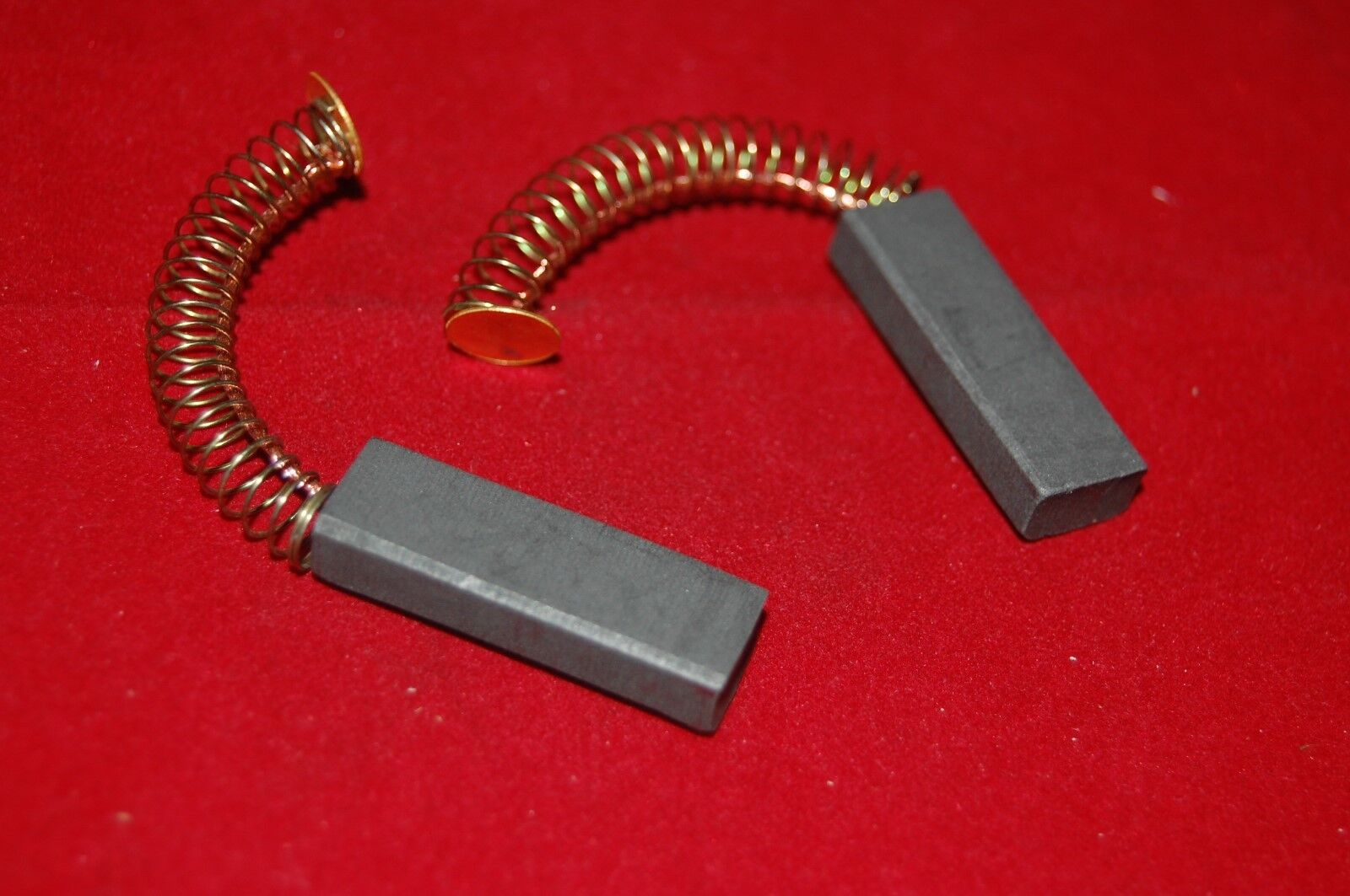 5PCS 32x11x6.3mm（LxWxH) Spring Carbon brush