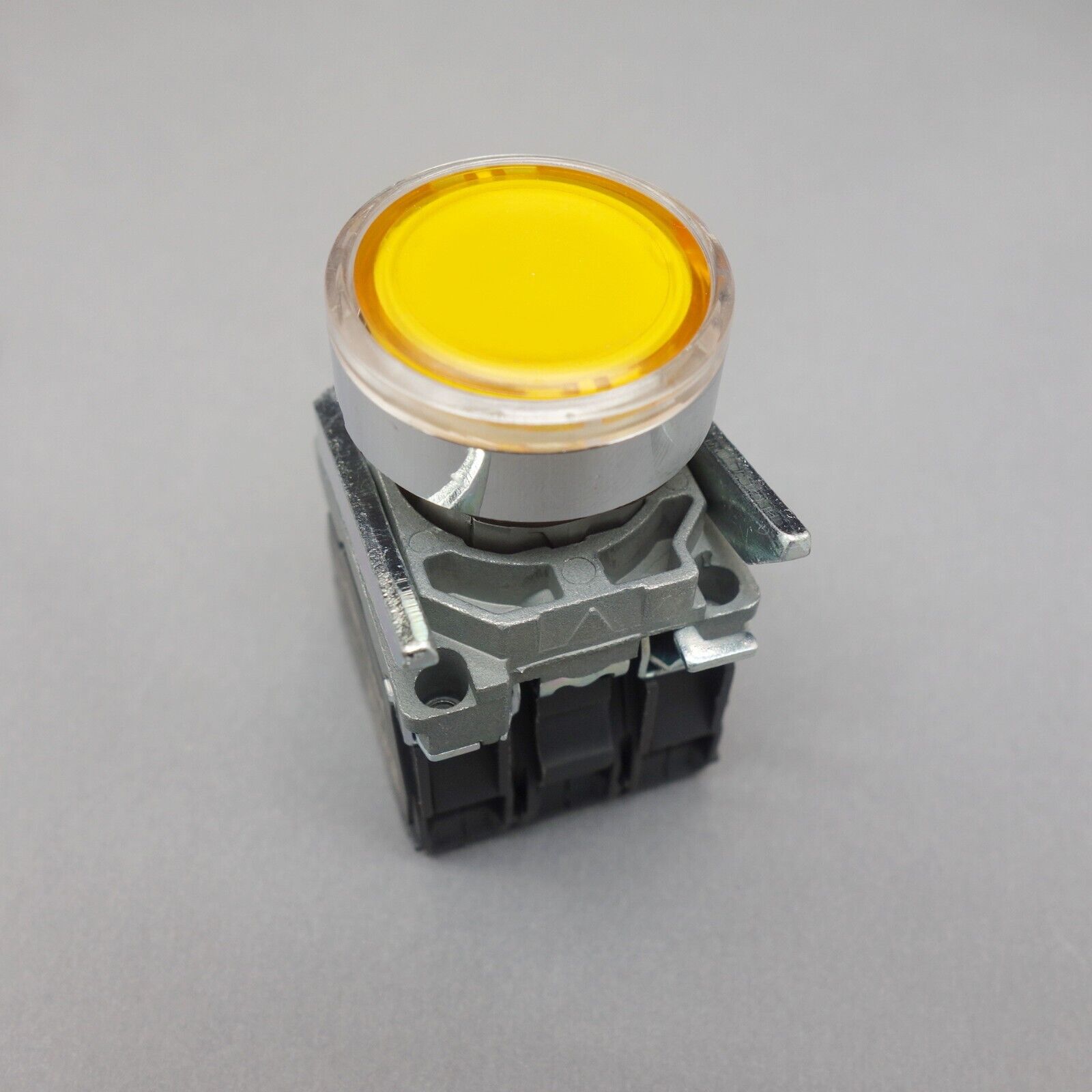 1PC 22MM YELLOW 220V LED Illuminated pushbutton Switch flush push Fits XB4BW35M5