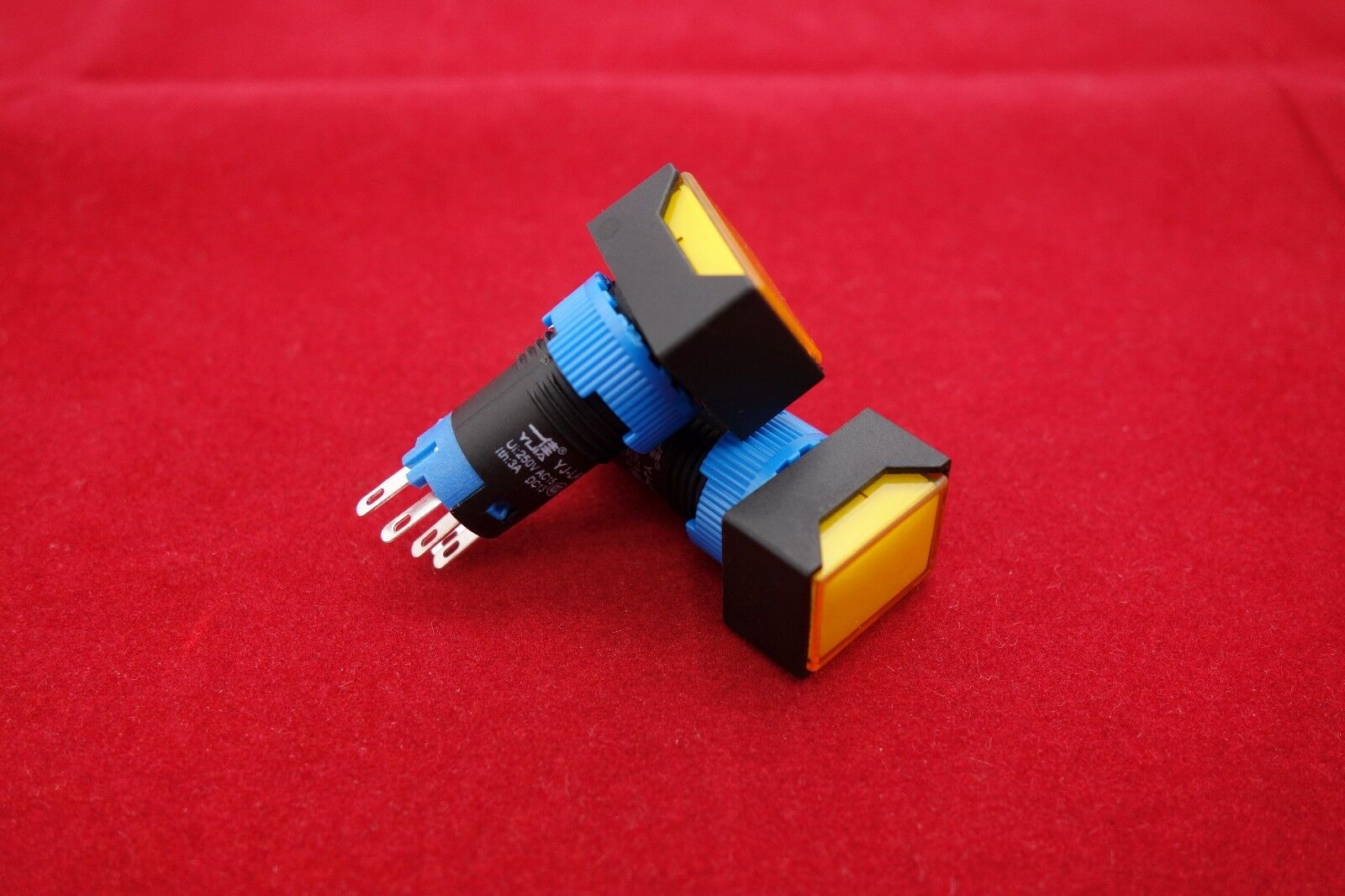 2PCS Cutout 12MM 6V Yellow LED ILLUMINATED Rectangular Latching  PUSH BUTTON 5P