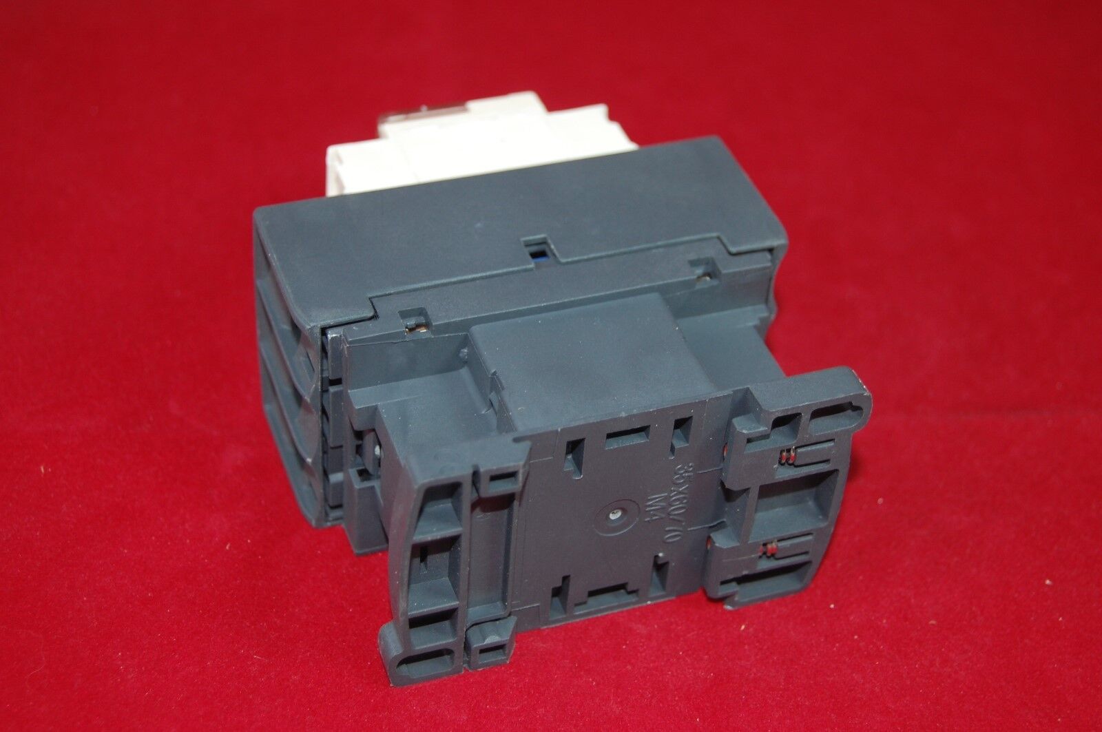 1pc New type FITS LC1D25B7 AC CONTACTOR 25A COIL 24V AC 50/60HZ