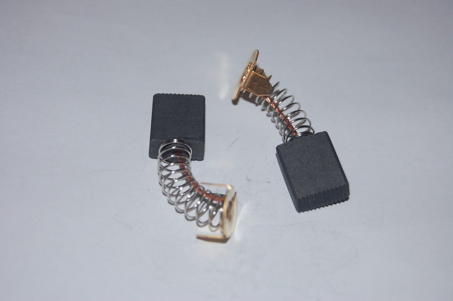 5PCS 18X13.5X6.5mm（LxWxH)  Spring Carbon brush
