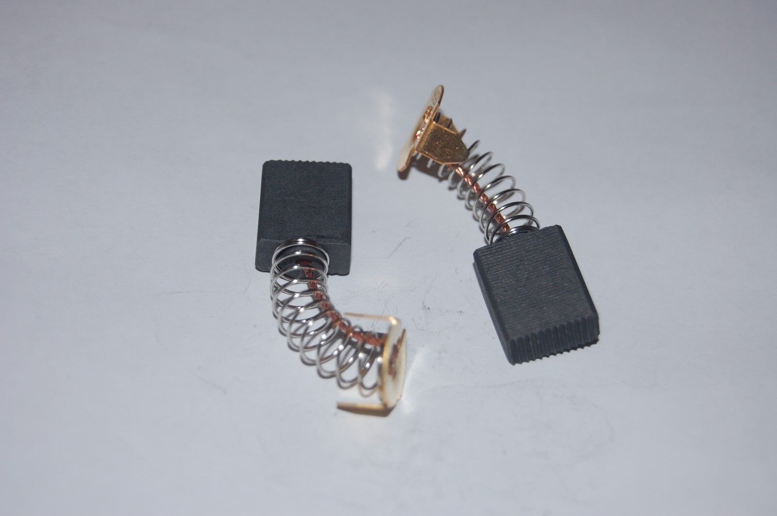 5PCS 18X13.5X6.5mm（LxWxH)  Spring Carbon brush