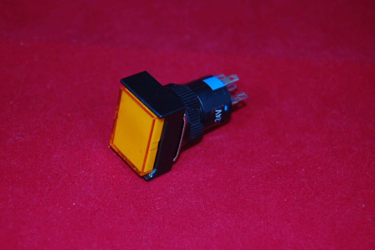 2PCS 16MM Yellow Rectangle  Momentary PUSH BUTTON ILLUMINATED 6V 5 PINS