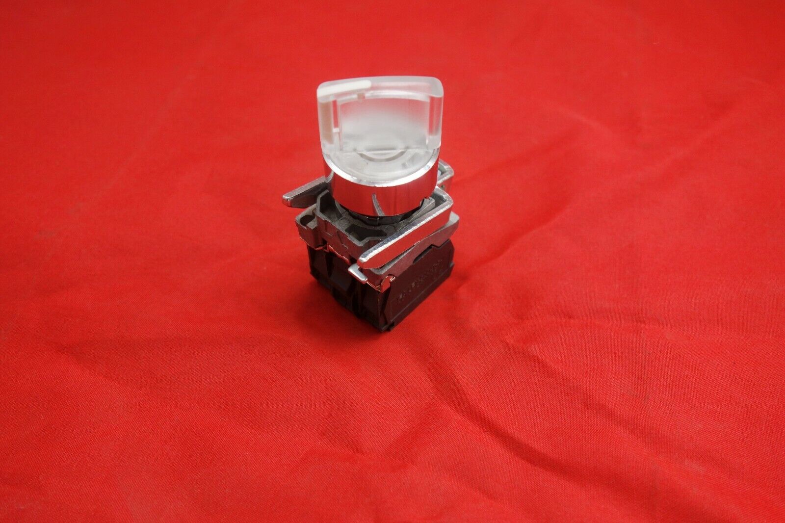  22mm 220V White ILLUMINATED Select switch 2 Position Maintain Fits XB4 BK121M5