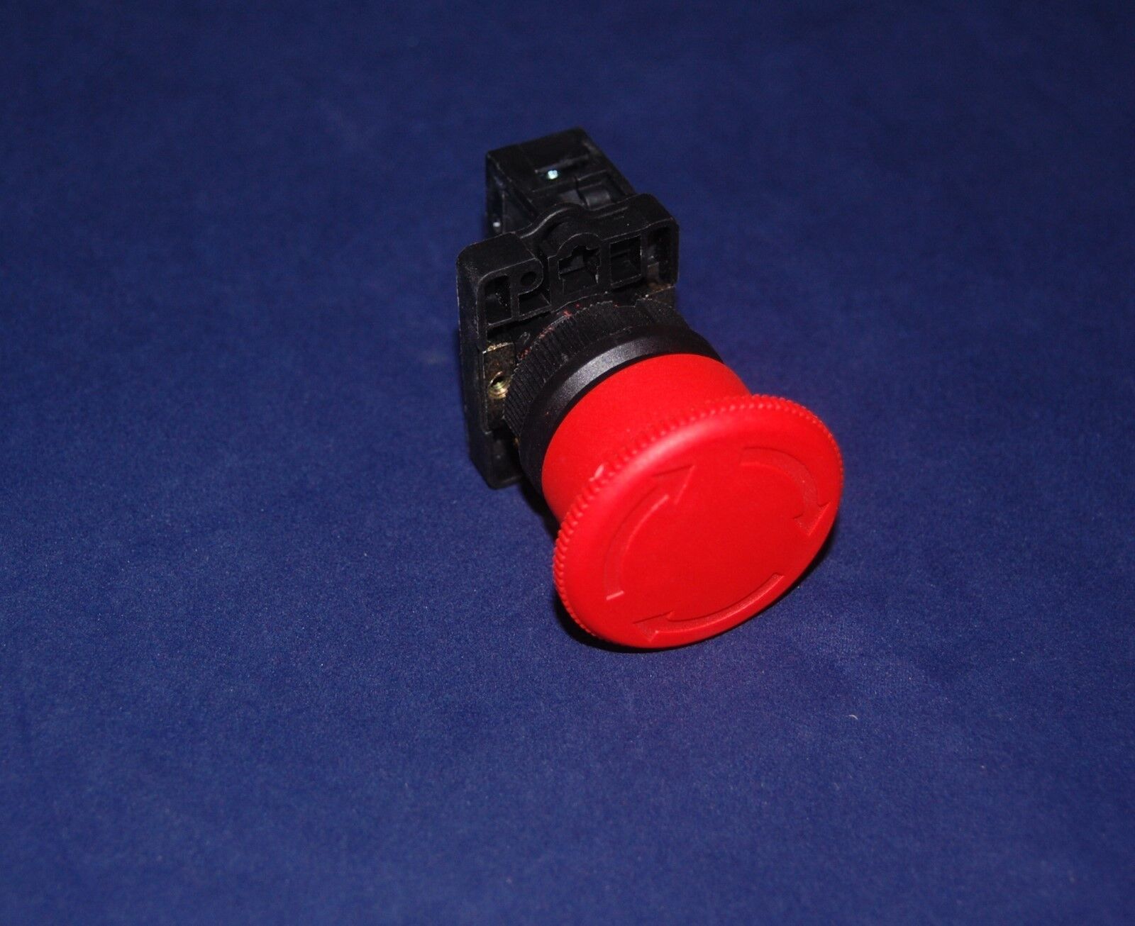 1PC Twist Release Emergency Stop  Mushroom Push Button Switch Fits XB2-ES542