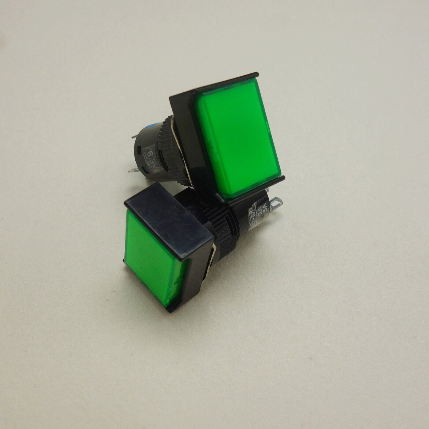 2PCS 16MM Retangular Green LED ILLUMINATED Latching PUSH BUTTON 2NO/2NC 2POLES