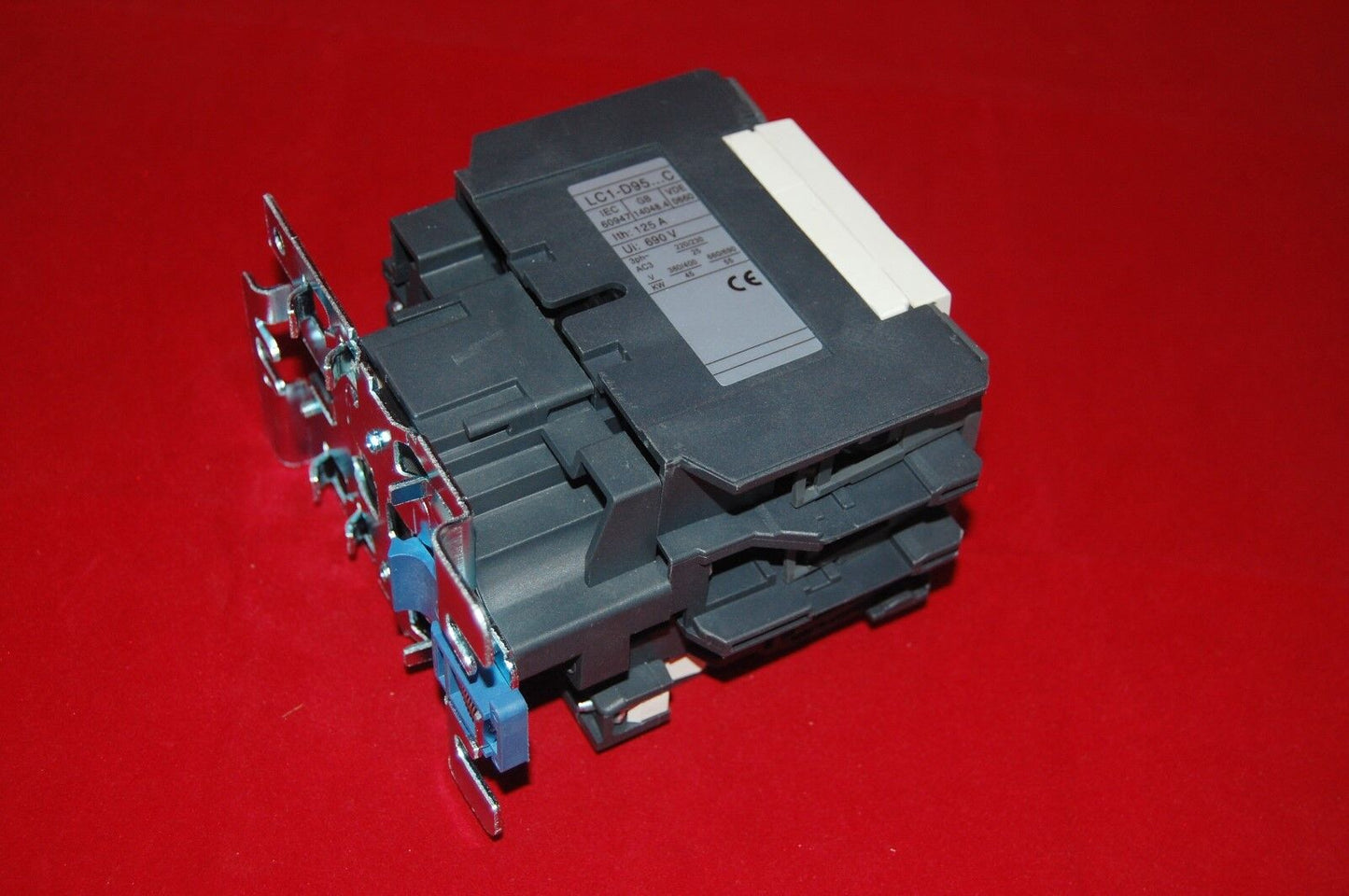 1pc New type FITS LC1D95F7 AC CONTACTOR 95A COIL 110V AC 50/60HZ