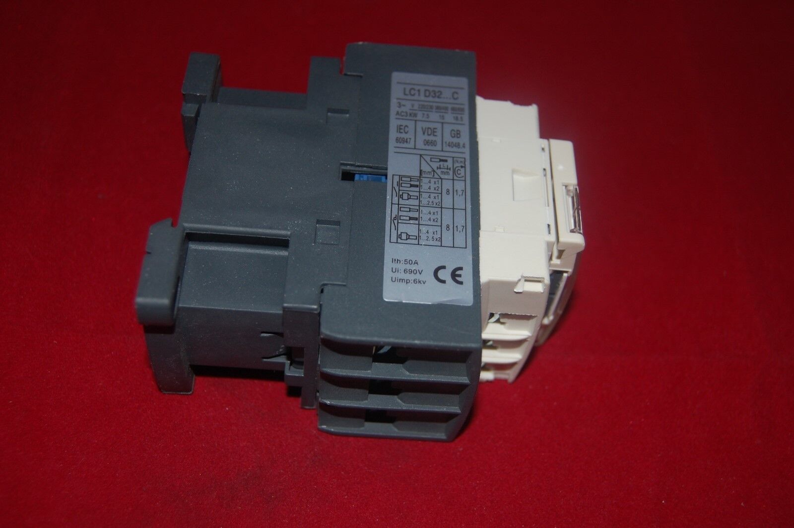 1pc New type FITS LC1D32B7 AC CONTACTOR 32A COIL 24V AC 50/60HZ