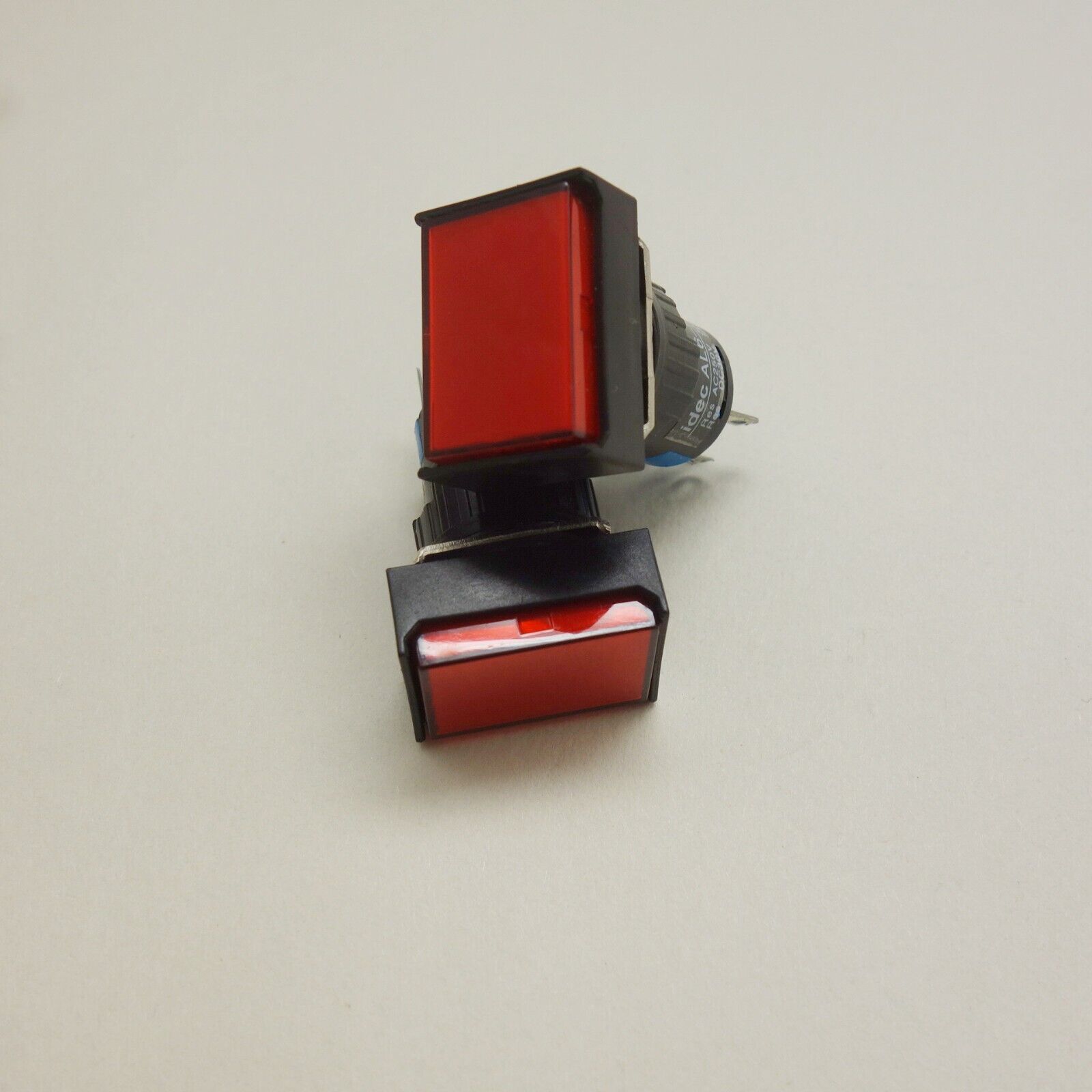 2PCS 16MM Retangular RED LED ILLUMINATED Latching PUSH BUTTON 2NO/2NC 2POLES