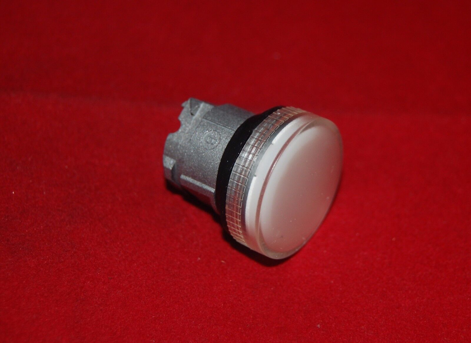 2PCS Fits ZB4 BV01 White color head only use for For use with BA9S Base Fitting