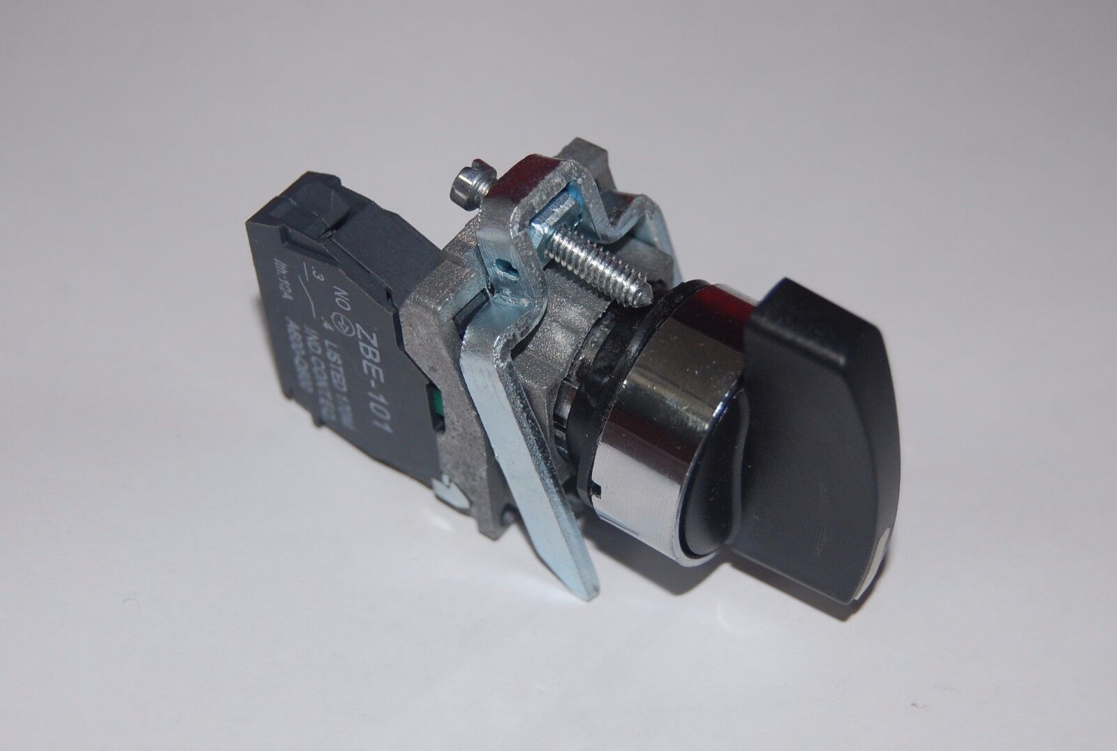 1PC 22mm Long Handle Selector switch 2 Position Fits XB4BJ21  1N/O  MAINTAINED