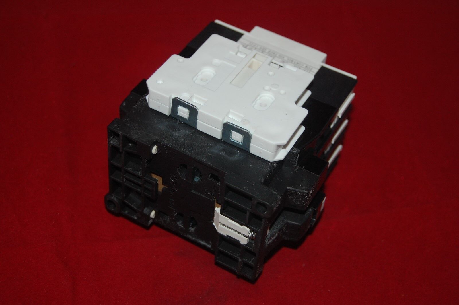 1pc New FITS 3TF44 22 AC CONTACTOR 32A COIL 48V AC 50/60HZ