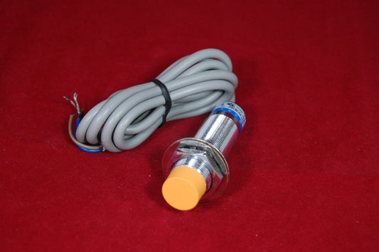 10PCS LJC18A3-B-J/EZ Capacitive Proximity Sensor Approach Switch  NO AC 90-250V