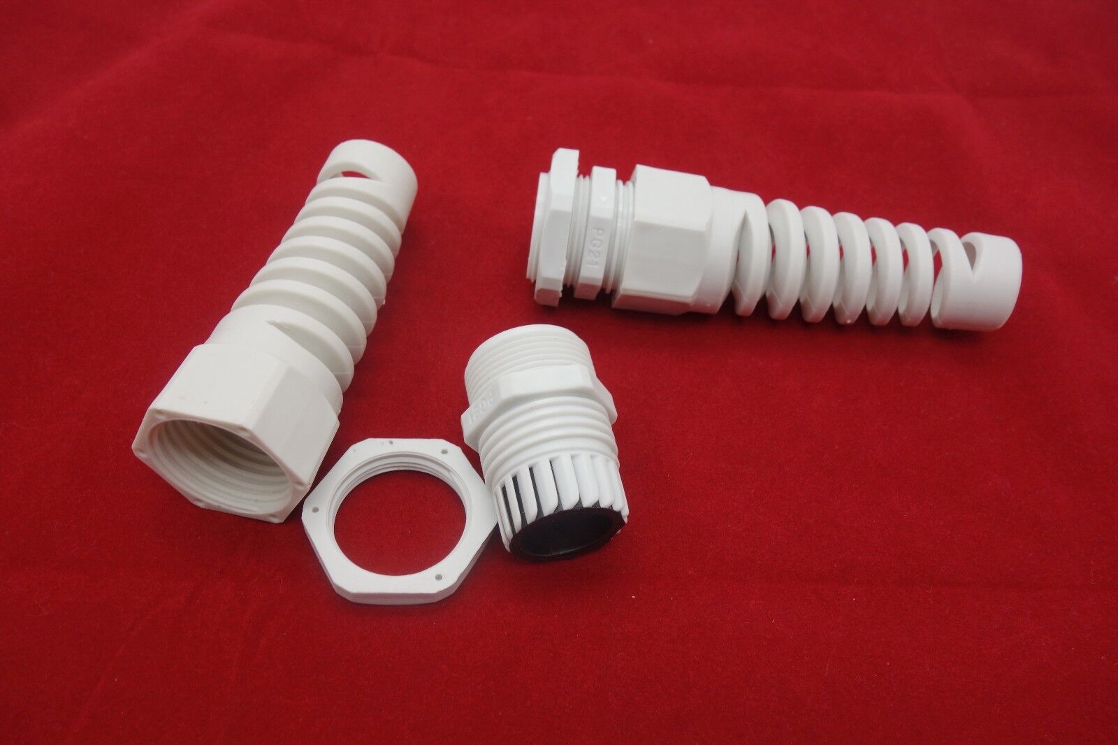 2PCS Gray Spiral Cable Gland PG21 Cable Range 13-18MM Nylon IP68 Waterproof
