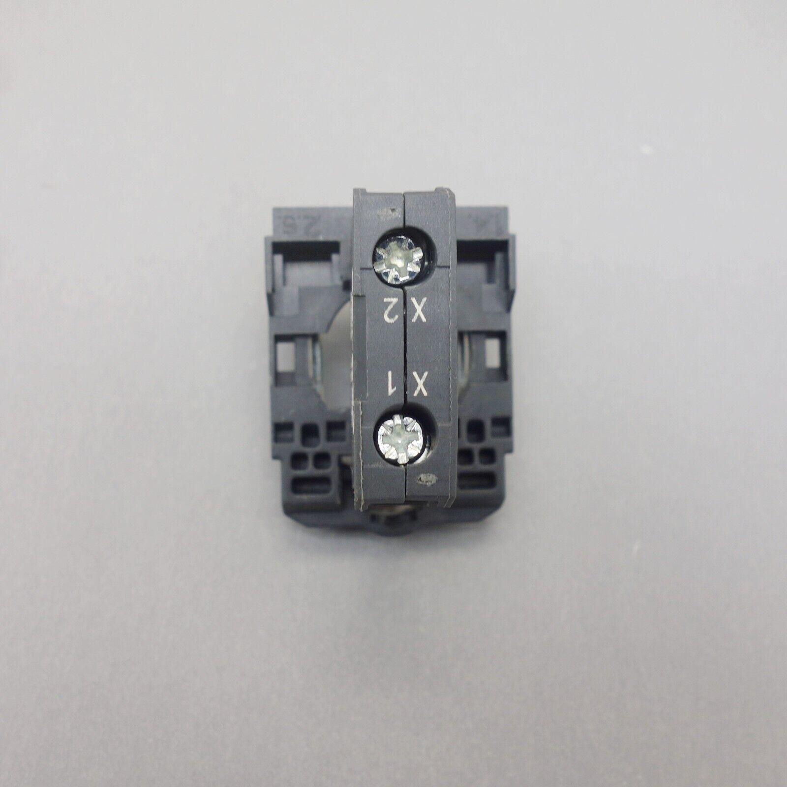 2PCS Fits ZB5AVJ3 AVB3 AVG3 AVM3 Green light assemblies for XB5 Products parts