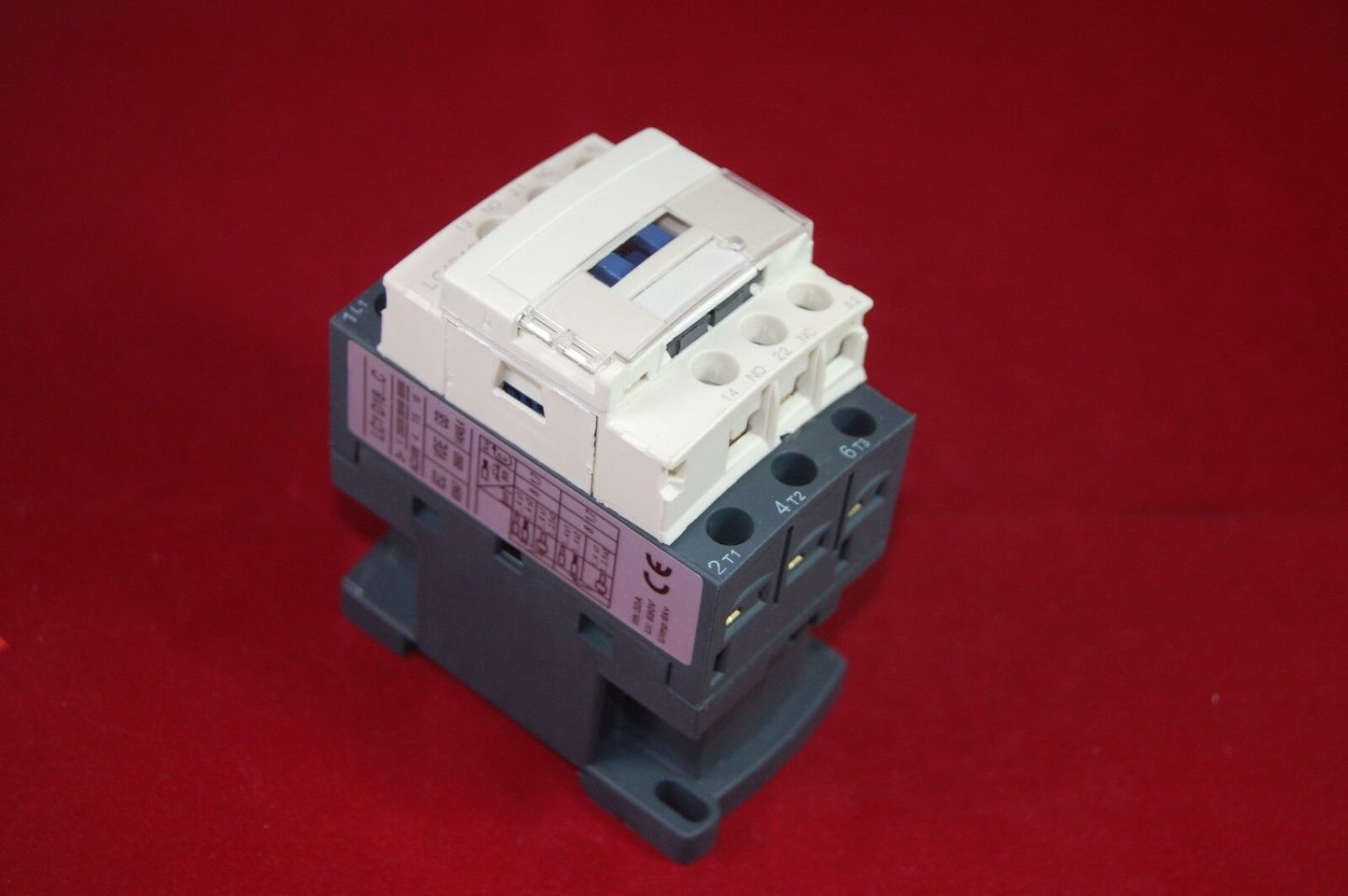 1pc New type FITS LC1D18M7 AC CONTACTOR 18A COIL 220V AC 50/60HZ