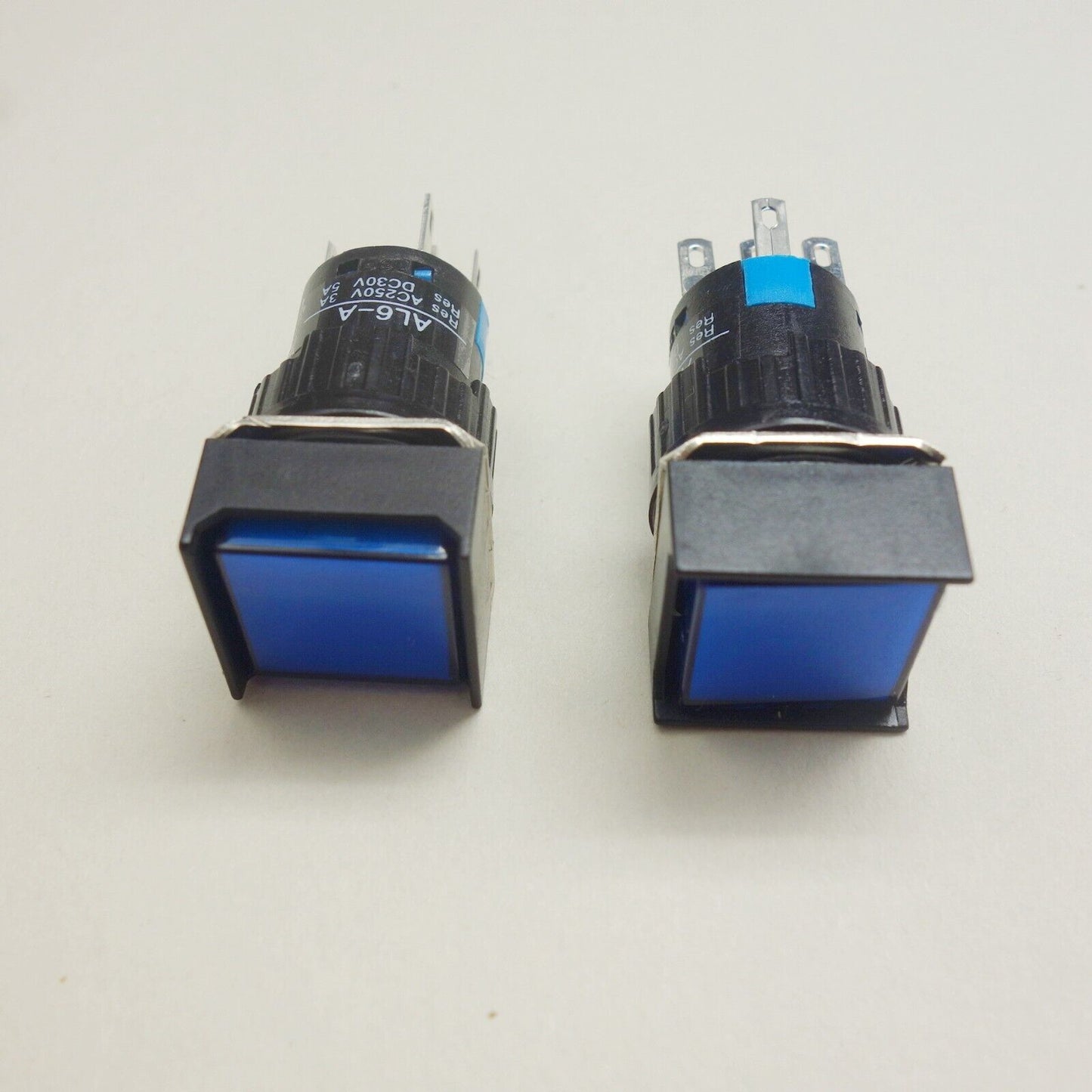 2PCS 16MM Square Blue LED ILLUMINATED Latching PUSH BUTTON 2NO/2NC 2POLES LA
