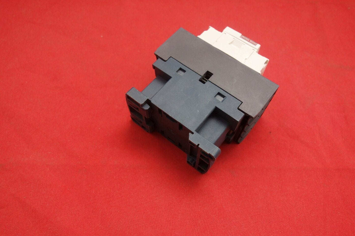 1pc New type FITS 4Pole LC1D098B7 AC CONTACTOR 9A COIL 24V AC 50/60HZ