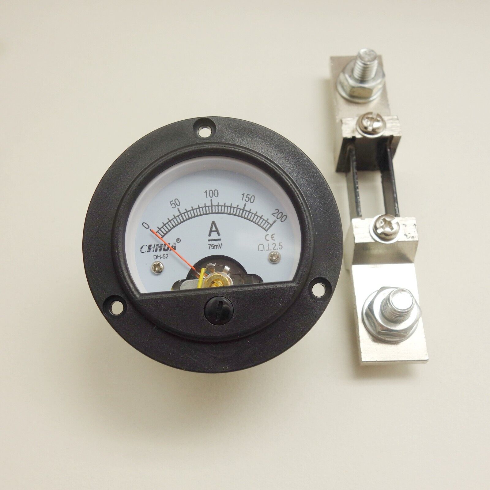DC 0-200A Round Analog Ammeter Panel Current Meter Dia. 66.4mm DH52 with shunt
