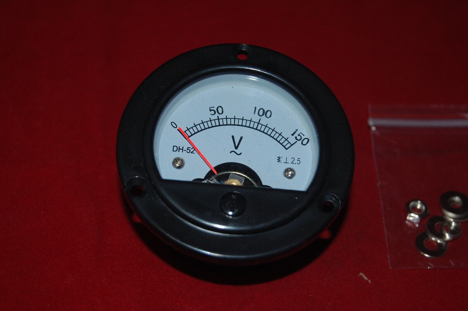 AC 0-150V Analog Voltmeter Analogue Volage Panel Meter Dia. 66.4mm DH52