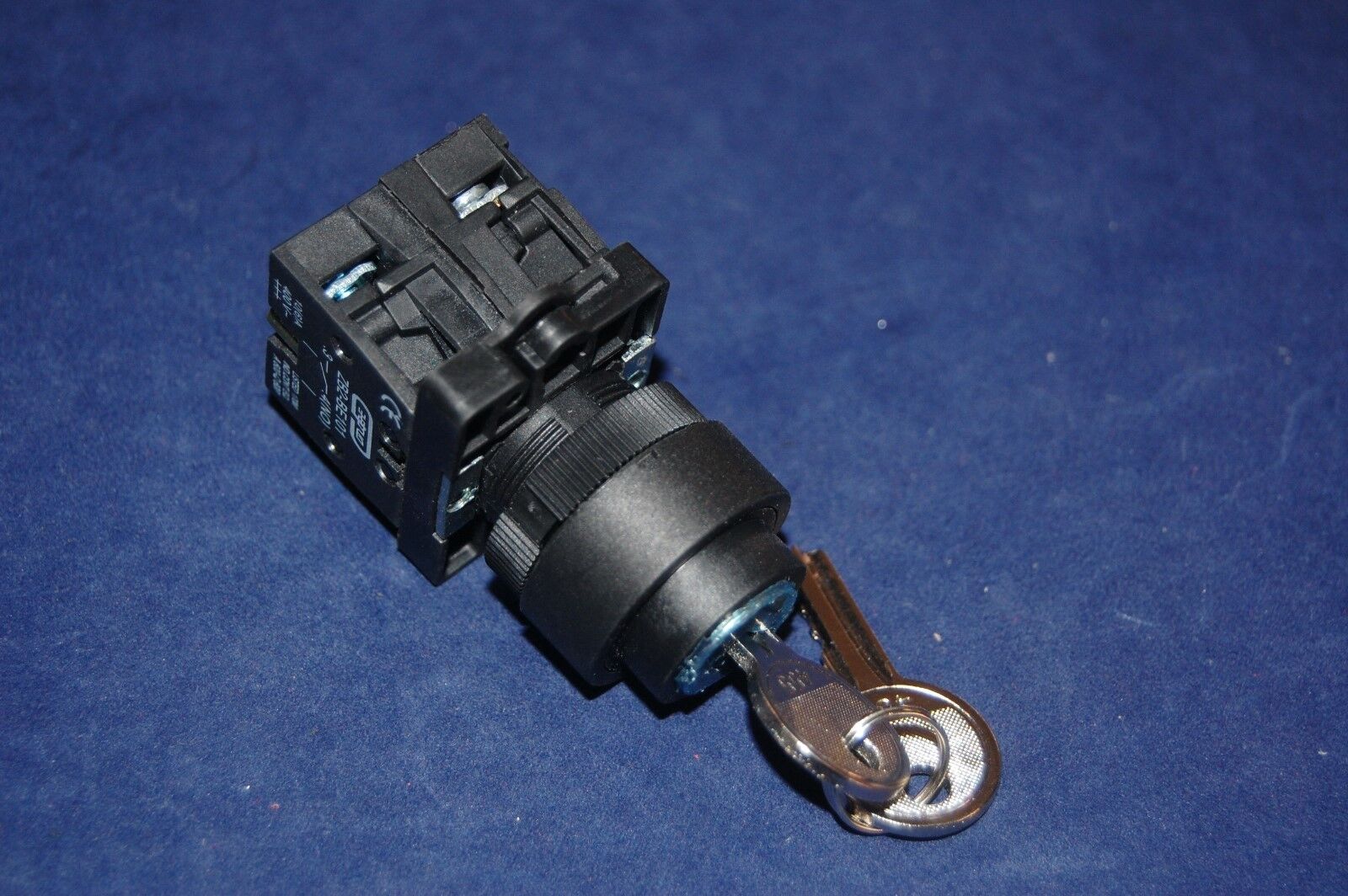 1PC FITS XB2 EG33 22MM  3 Positions Maintained Key Select Selector Switch 2NO