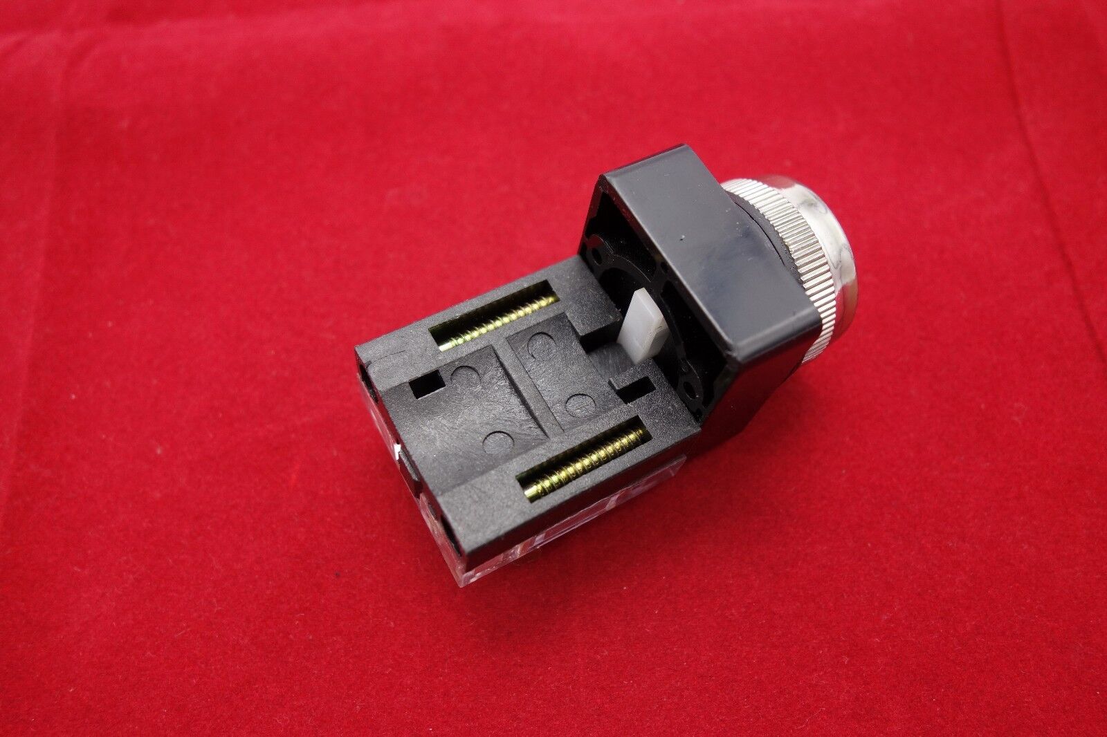 1PC NEW Cutout Dia. 25MM RED Momentary PUSH BUTTON Switch 1NO/1NC PB25
