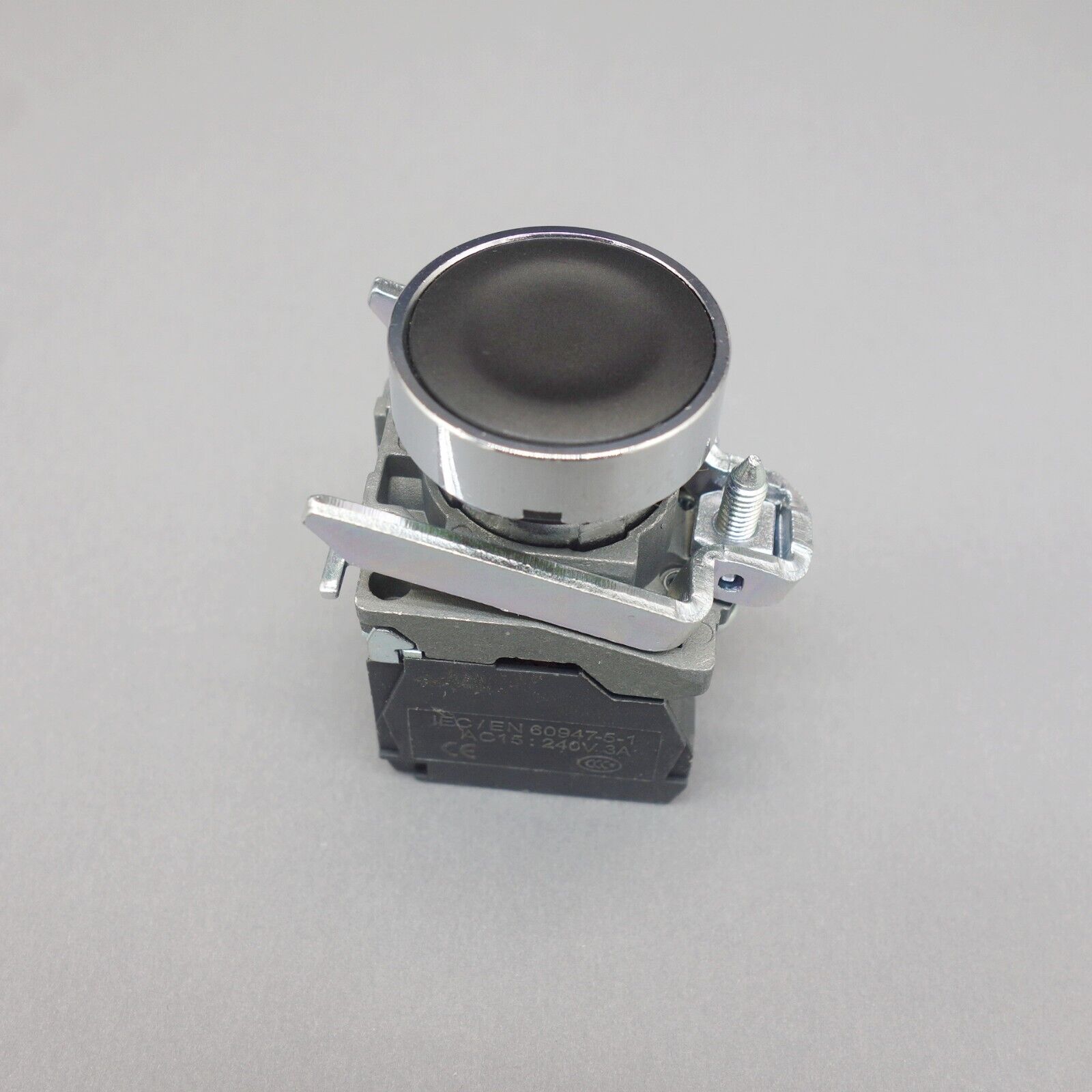 1PC 22MM Metal PUSHBUTTON SWITCH FITS XB4BA25 BLACK 1NC/1NO