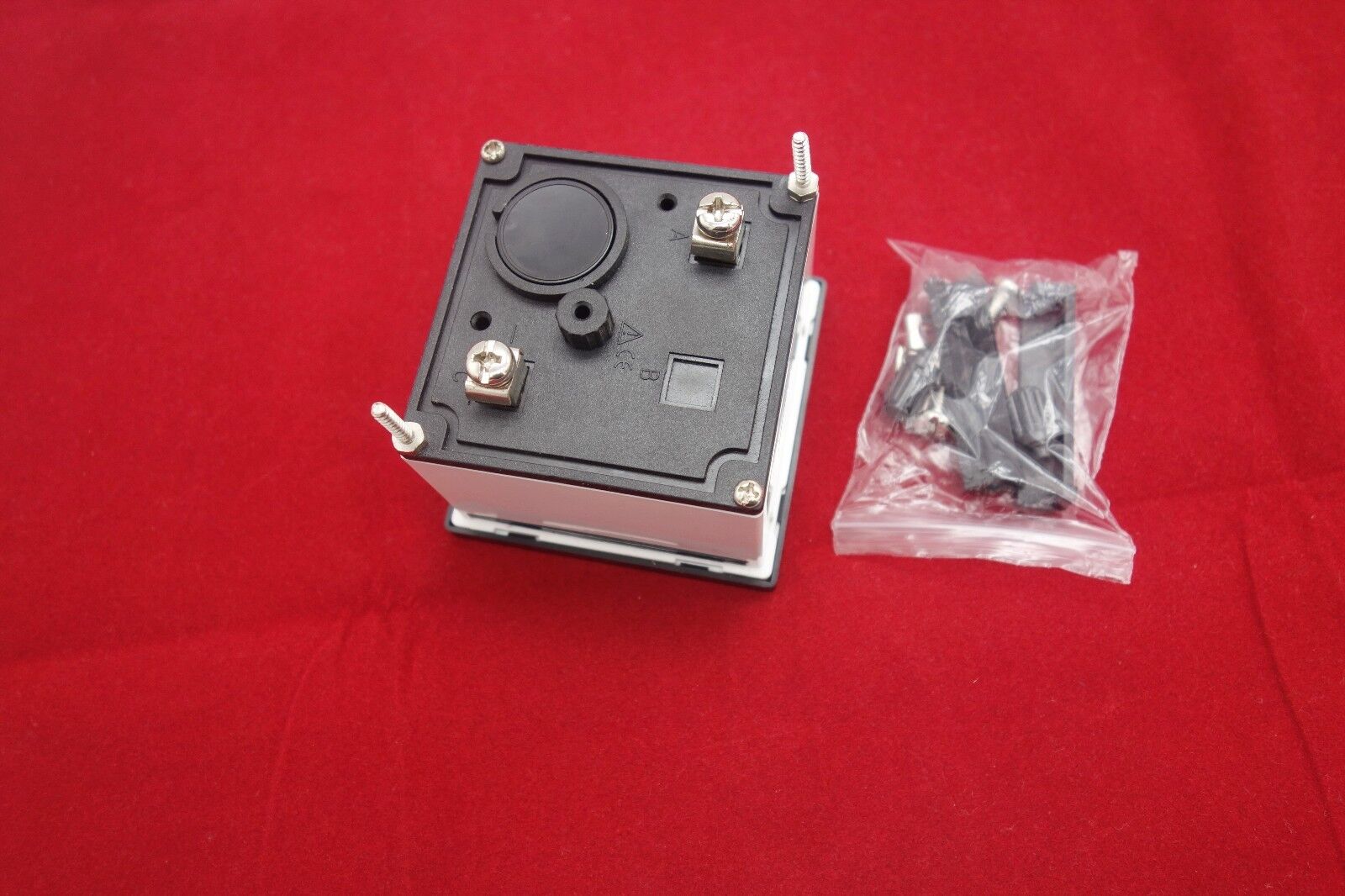 1PC AC 0-1A Analog 72X72mm Ammeter Analogue Panel meter 1A Directly connnect