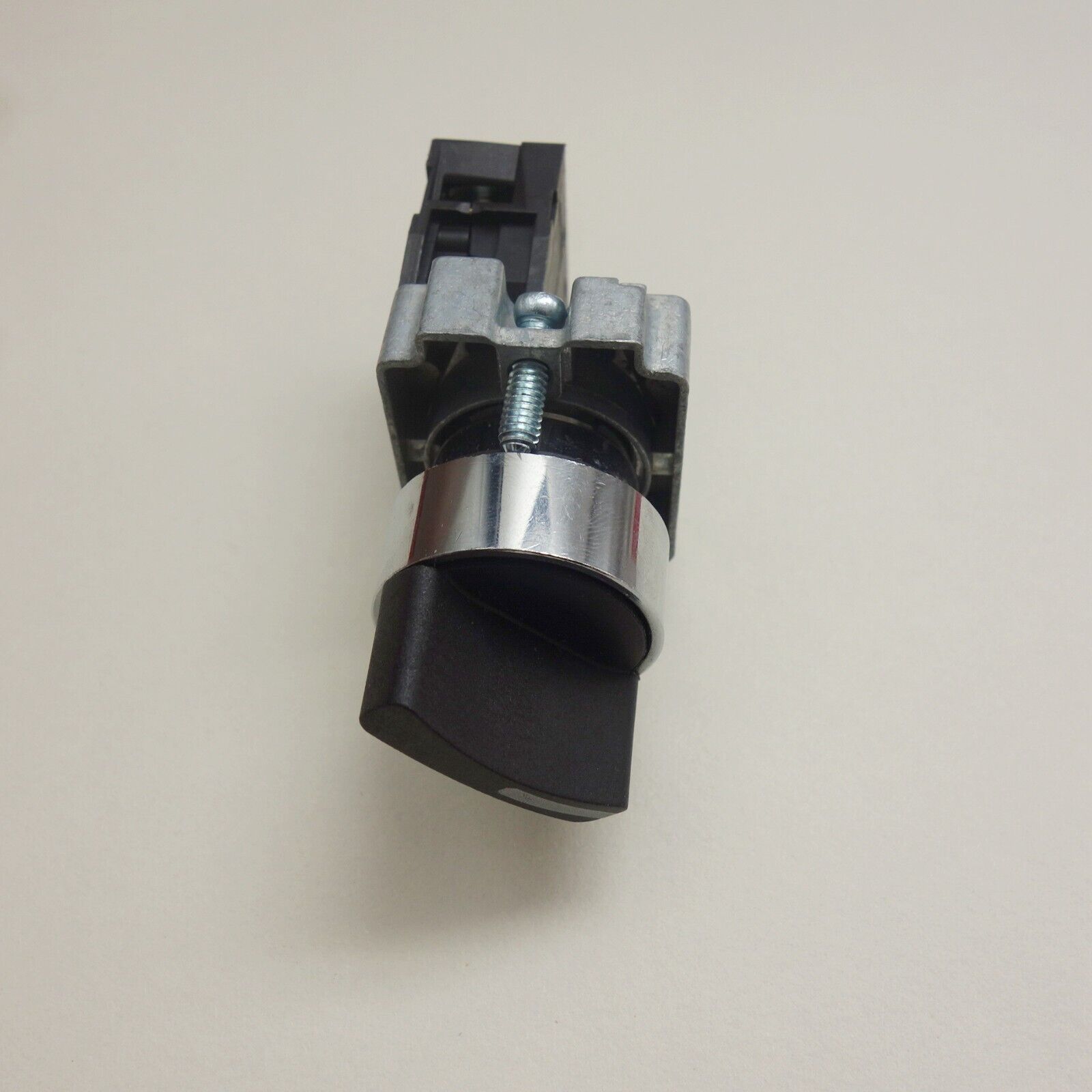 2PCS  22mm Select switch 2 Position Latching Fits XB2-BD21 Maintain Selector