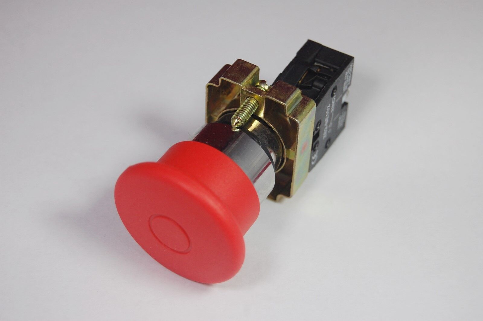 1PC Mushroom head Push-pull Emergency switching off pushbuttons Fits XB2BT42