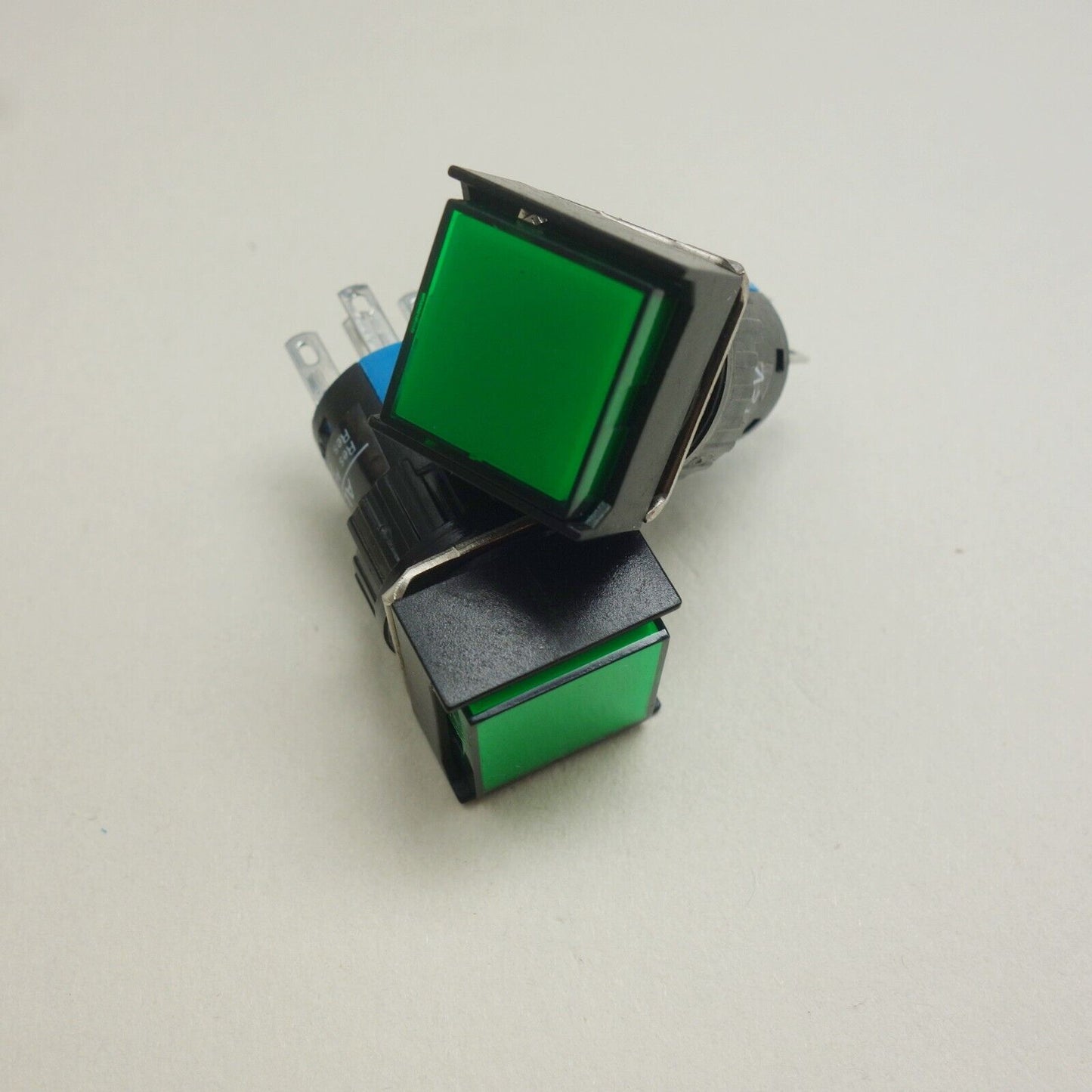 2PCS 16MM Square Green LED ILLUMINATED Momentary PUSH BUTTON 2NO/2NC 2POLES LA