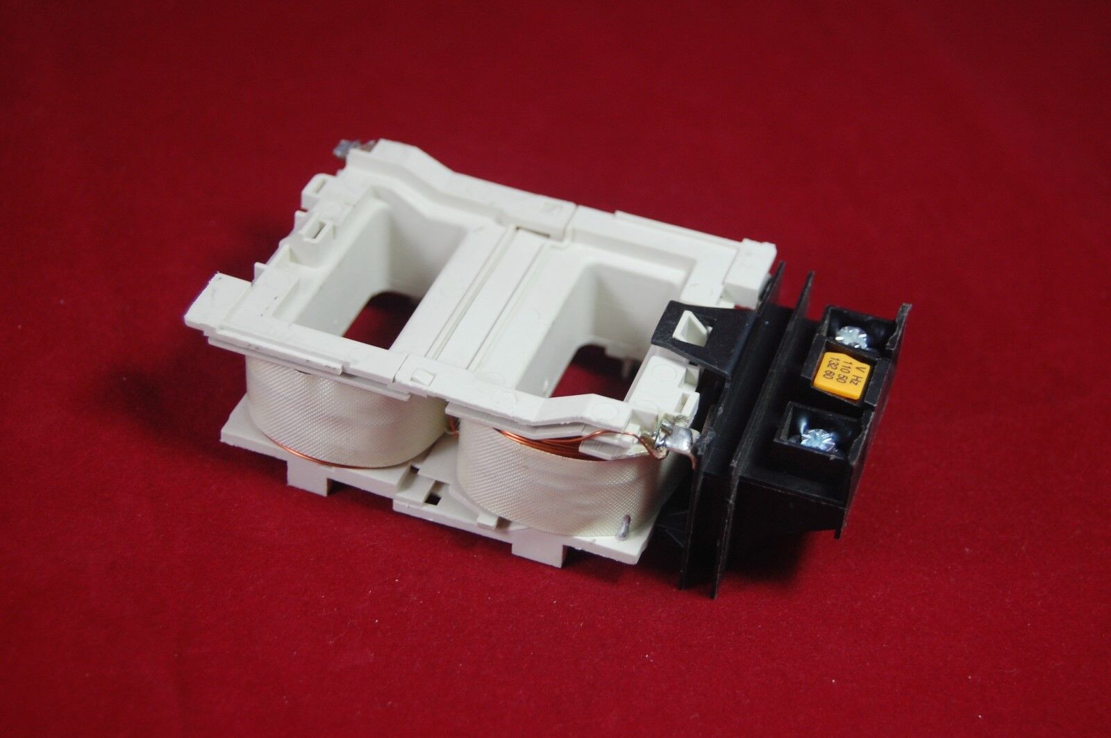 1PC NEW COIL Fits 3TY7483-0AK6 AC 110V 50/60Hz used for 3TF48-3TF49 Replacement