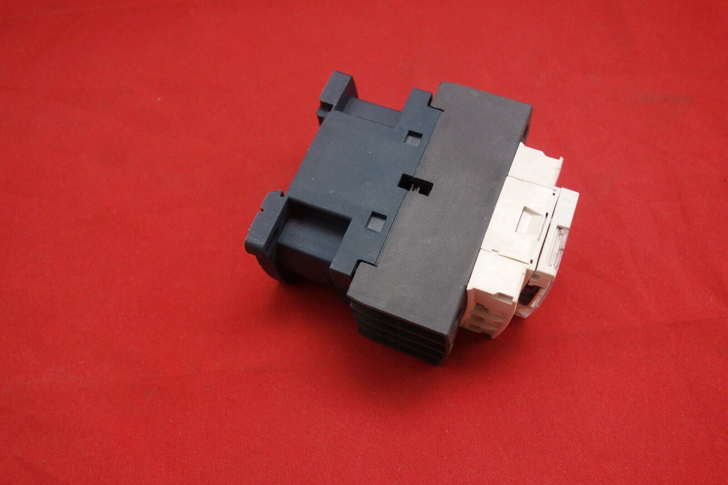 1pc New type FITS 4Pole LC1D098B7 AC CONTACTOR 9A COIL 24V AC 50/60HZ