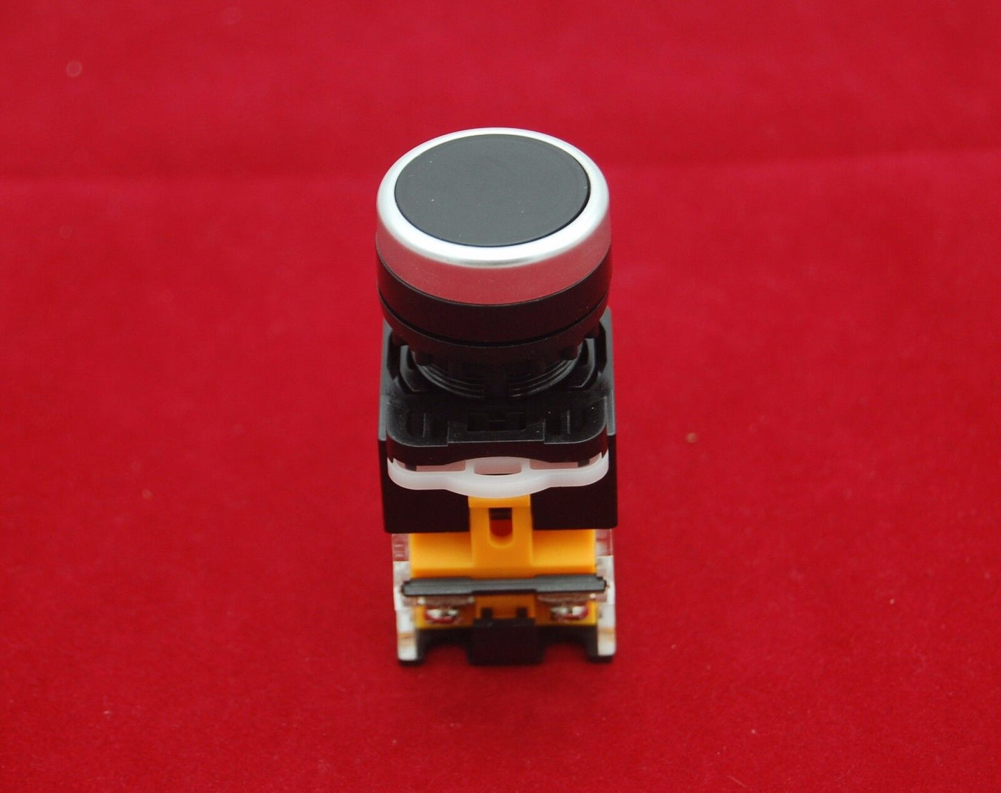1PC 22MM Black Momentary Push button Switch 1NC/1NO Ith 10A