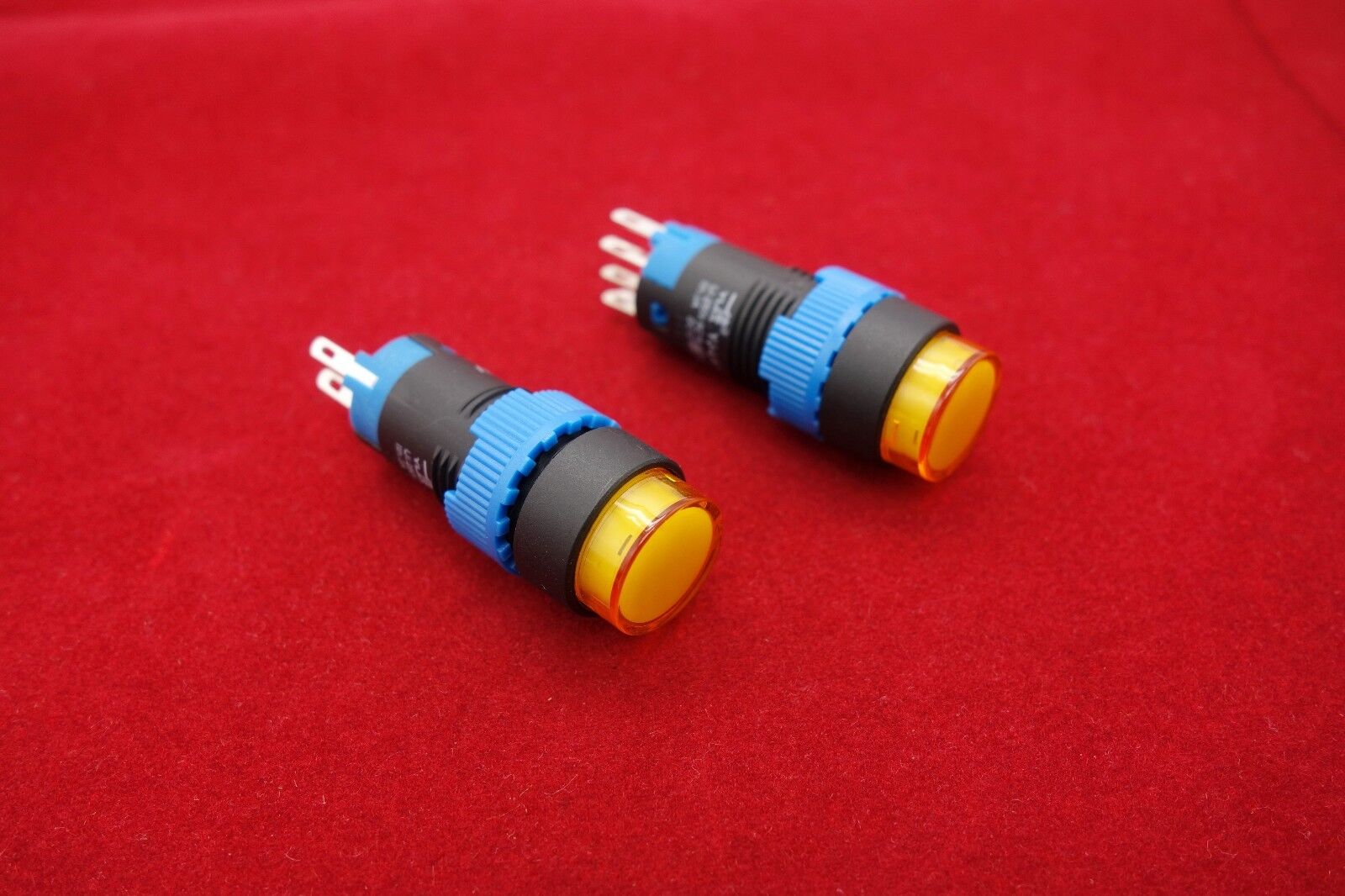 2PCS Cutout 12MM 48V Yellow LED ILLUMINATED Round Momentary PUSH BUTTON 5 PINS